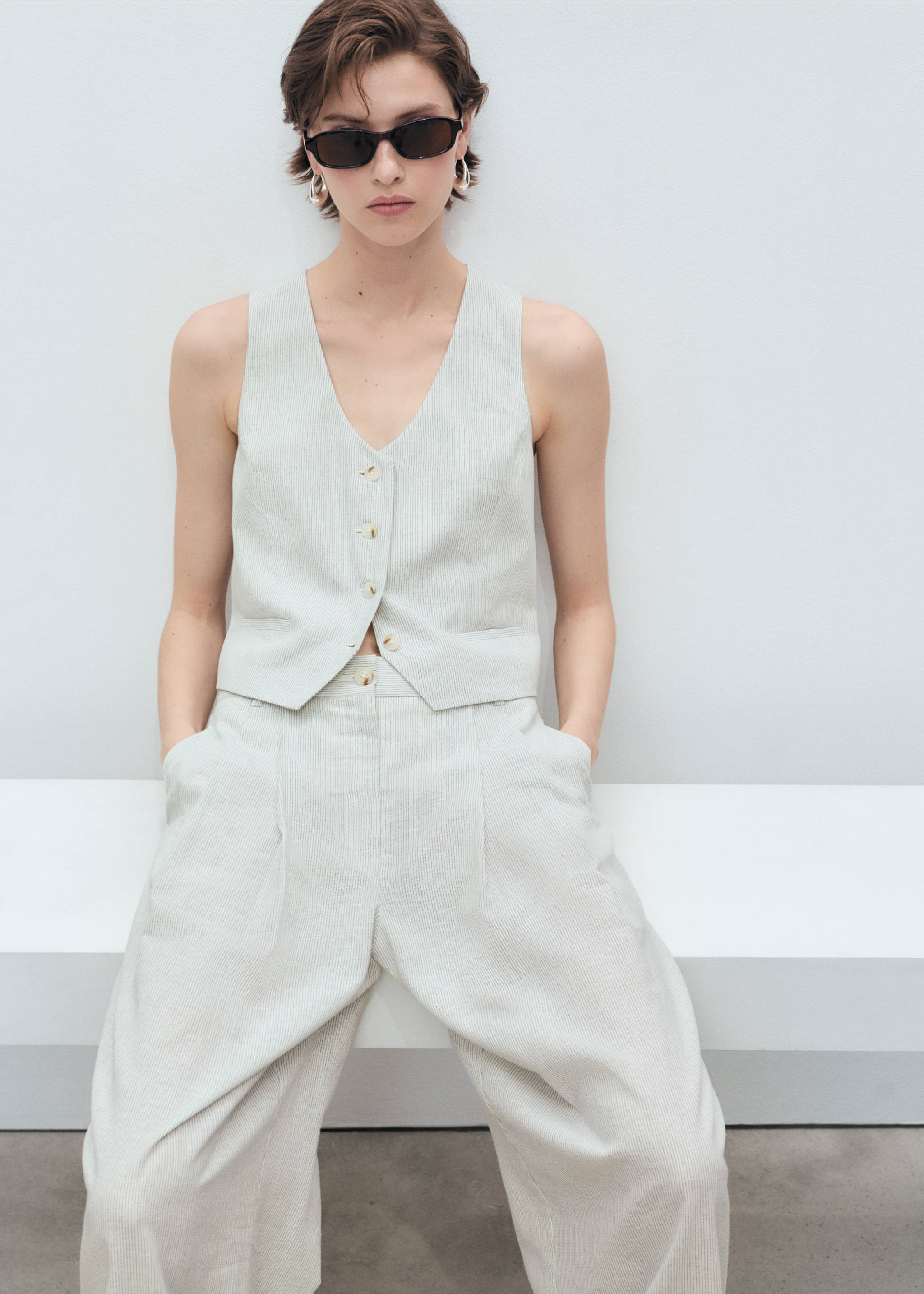 Straight-fit linen-blend suit trousers - Details of the article 1, Ecru. Ref: 87038267-00.