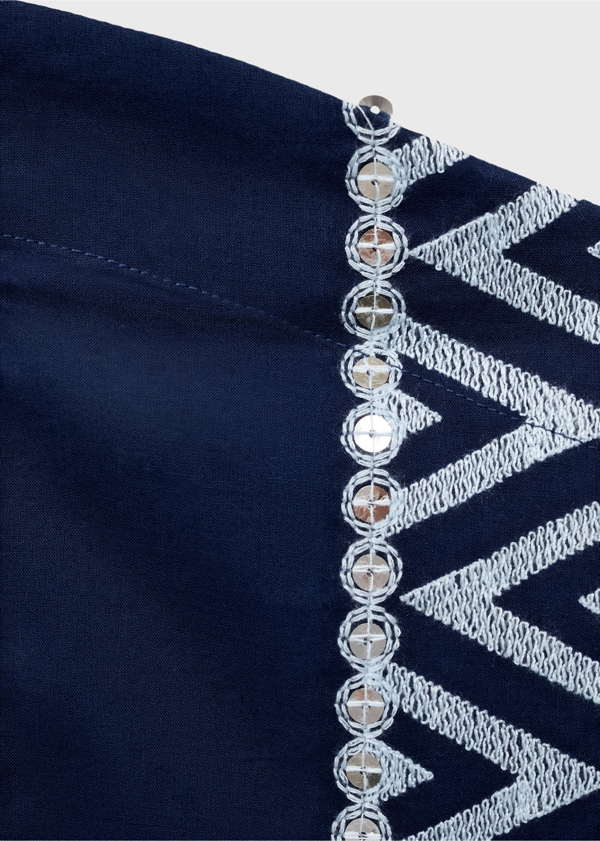 Mirror-embroidered top - Details of the article 8, Navy. Ref: 87038271-00.