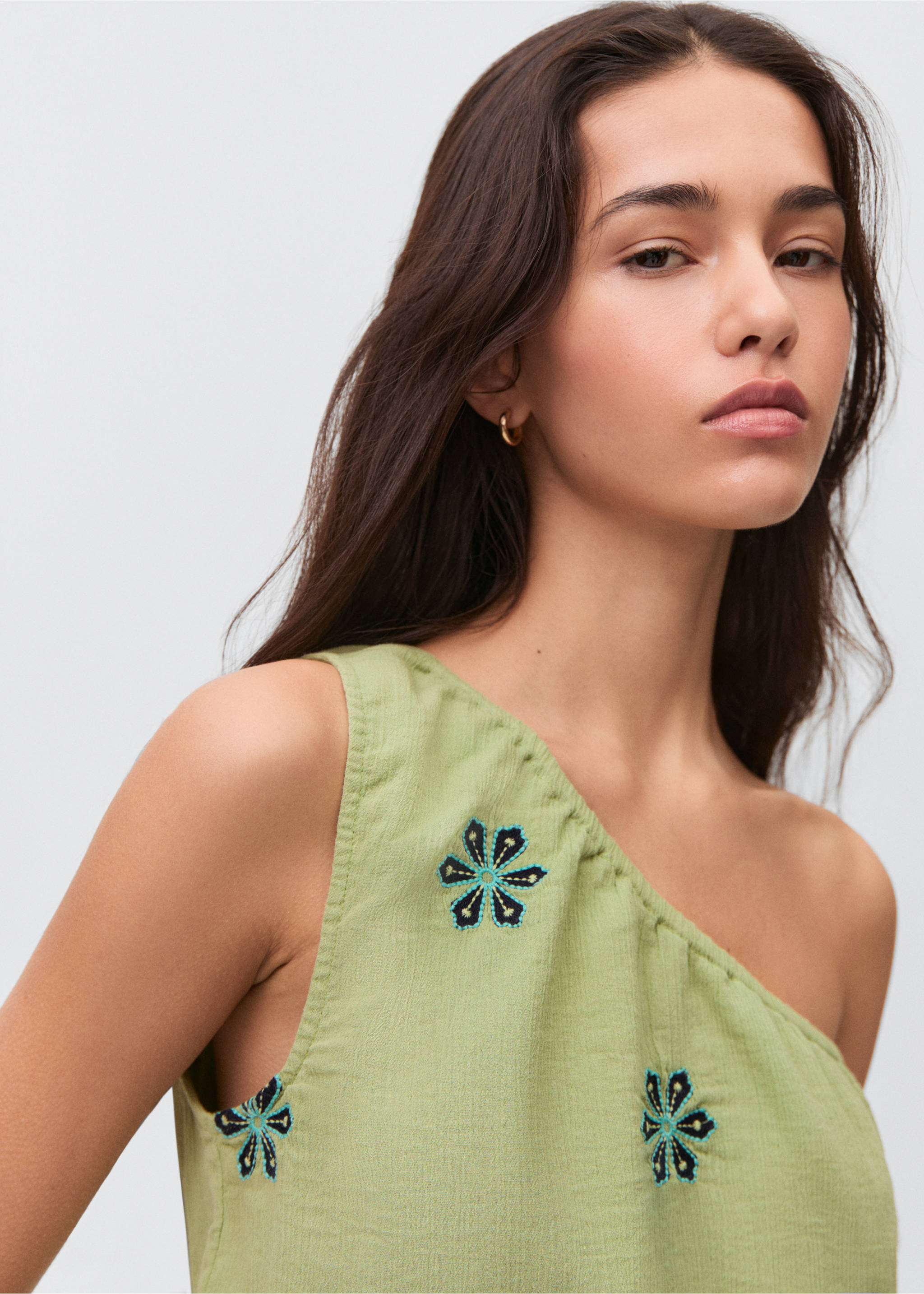 Asymmetrical embroidered top - Details of the article 1, Lime. Ref: 87038272-00.