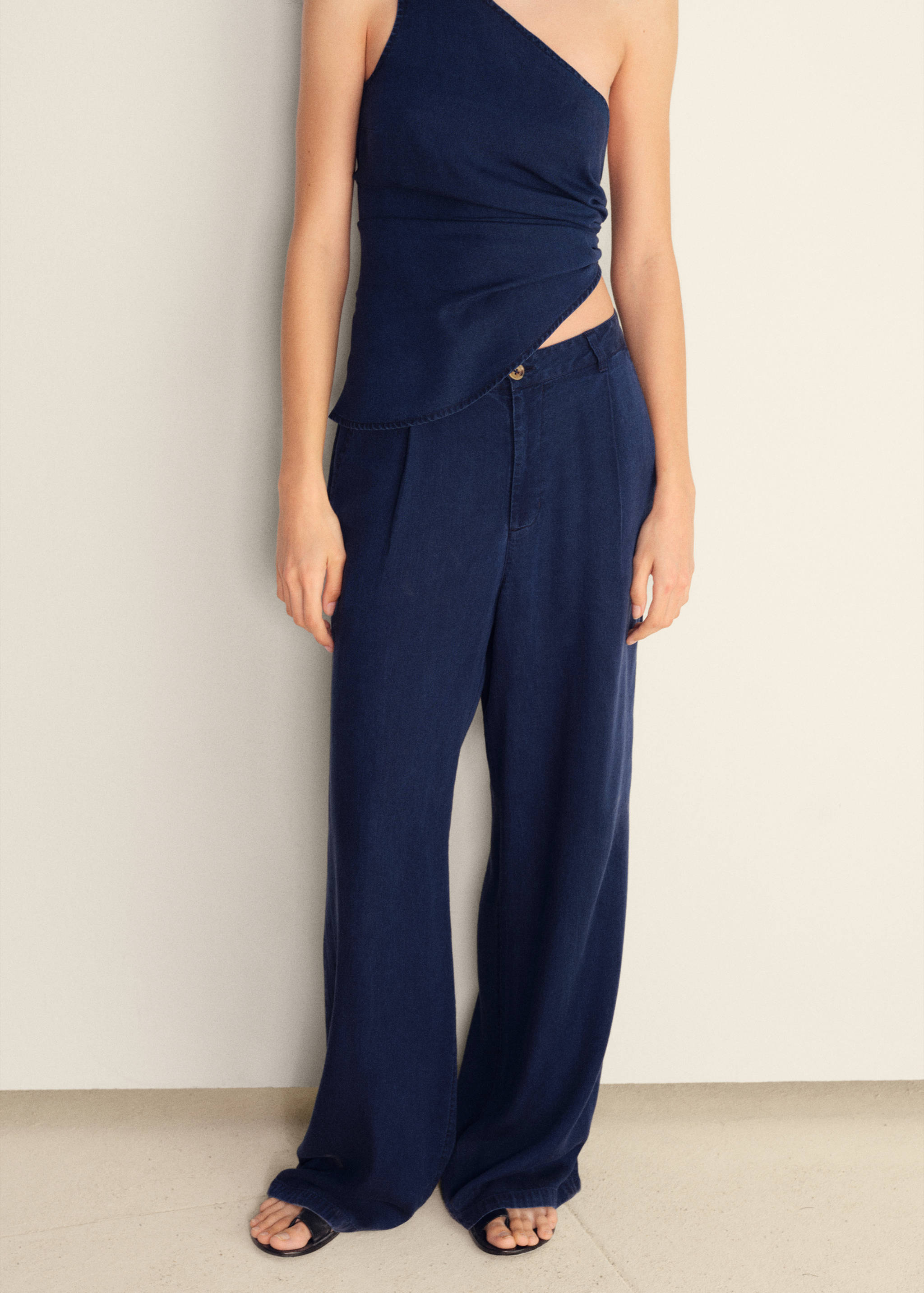 Wide leg lyocell pants with pleats - Medium plane