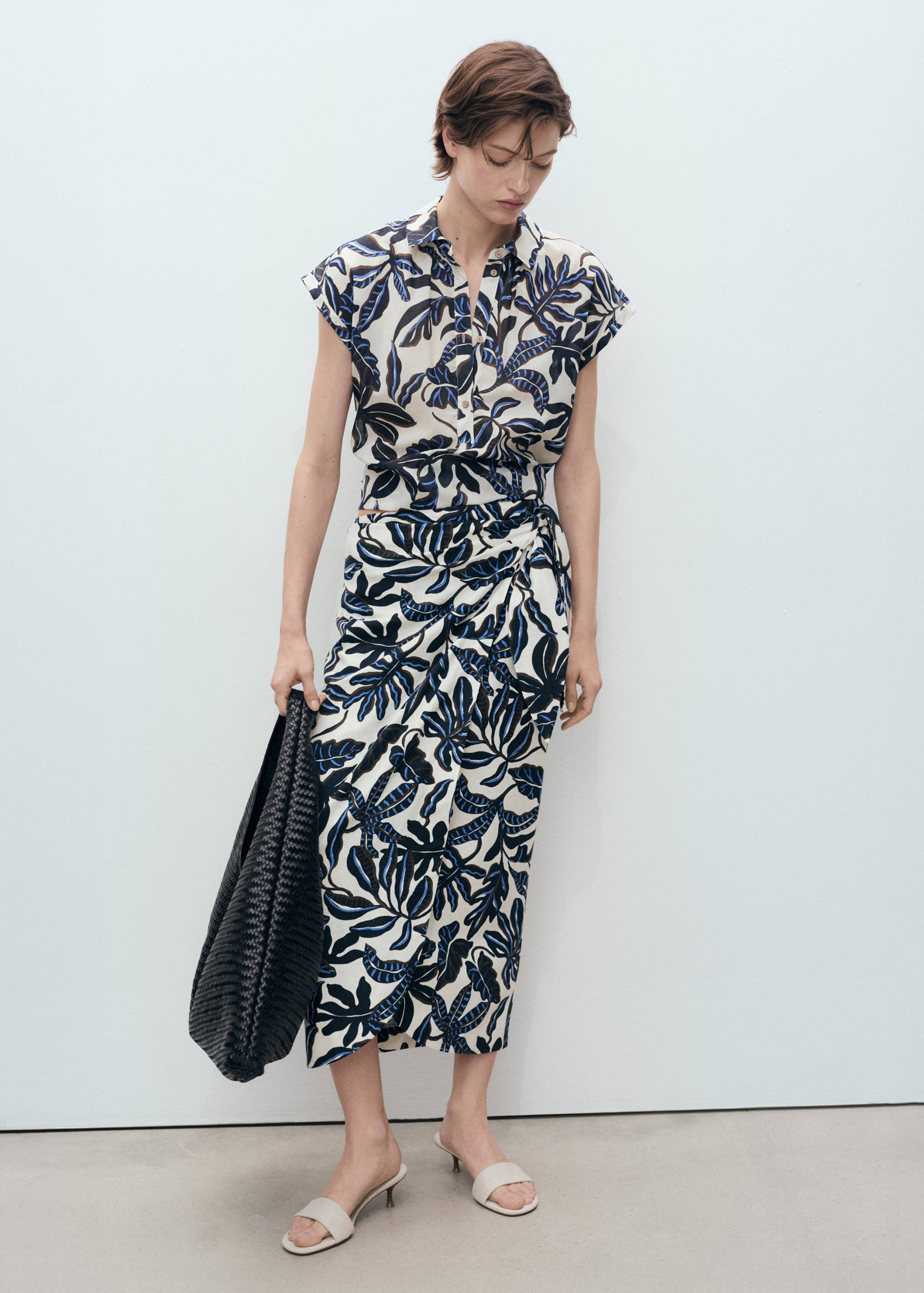 Printed cotton shirt with short sleeves - General plane