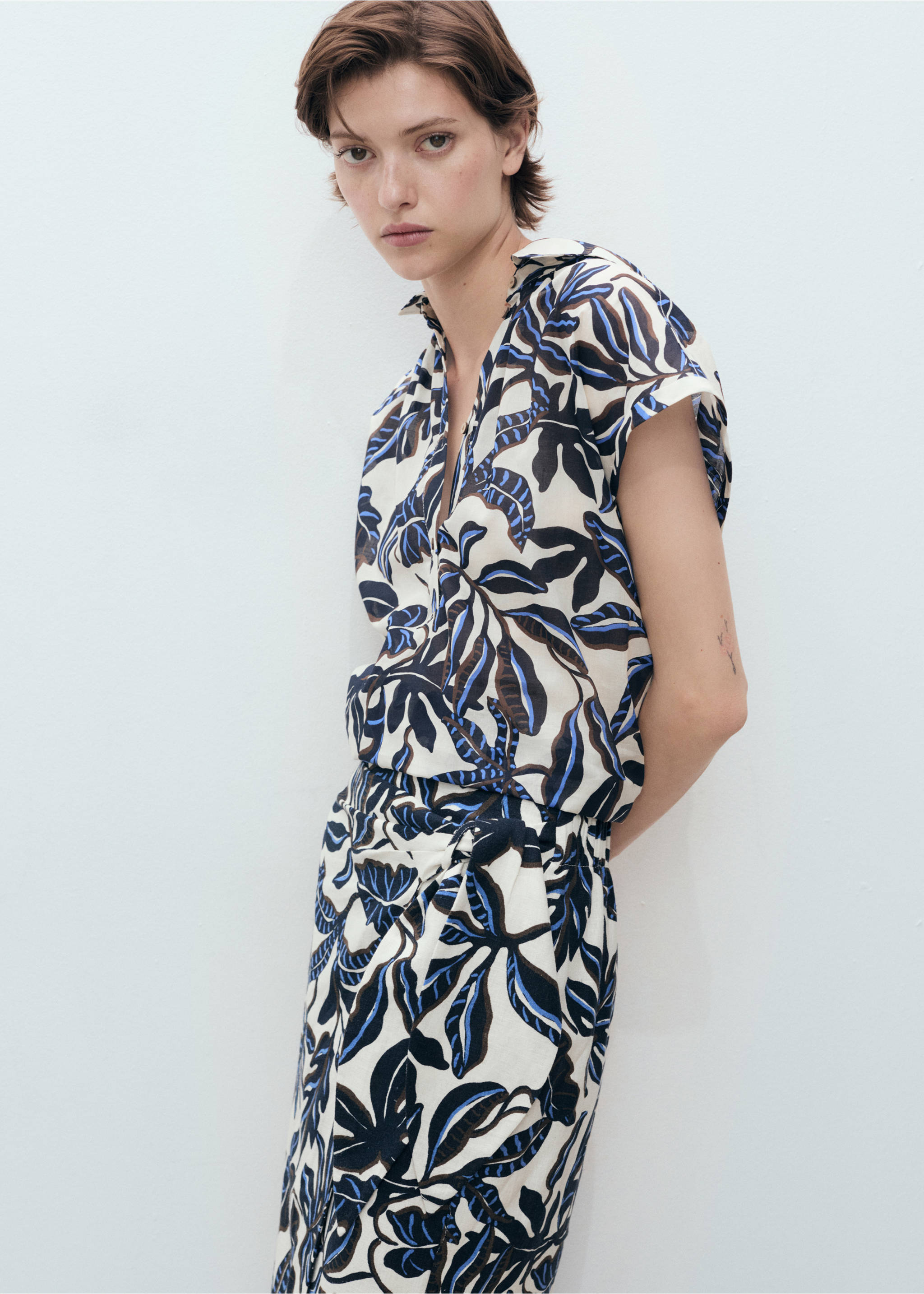 Printed cotton shirt with short sleeves - Medium plane, Ecru. Ref: 87038647-00.