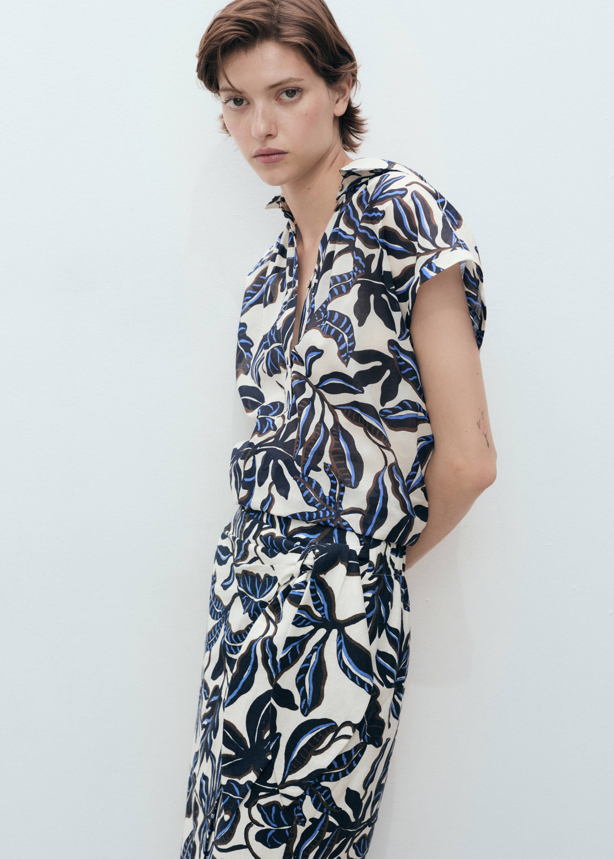 Printed cotton shirt with short sleeves - Medium plane