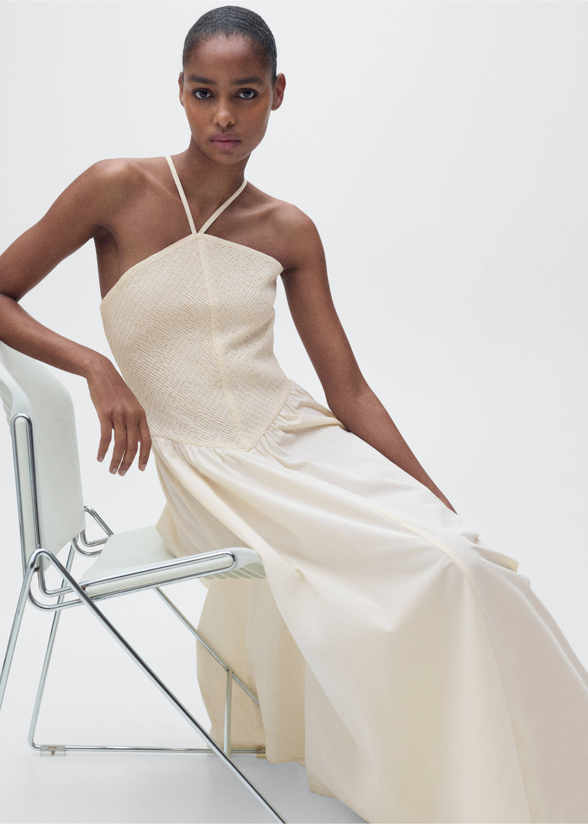 Combined halter-neck dress - Medium plane, Ecru. Ref: 87039064-00.