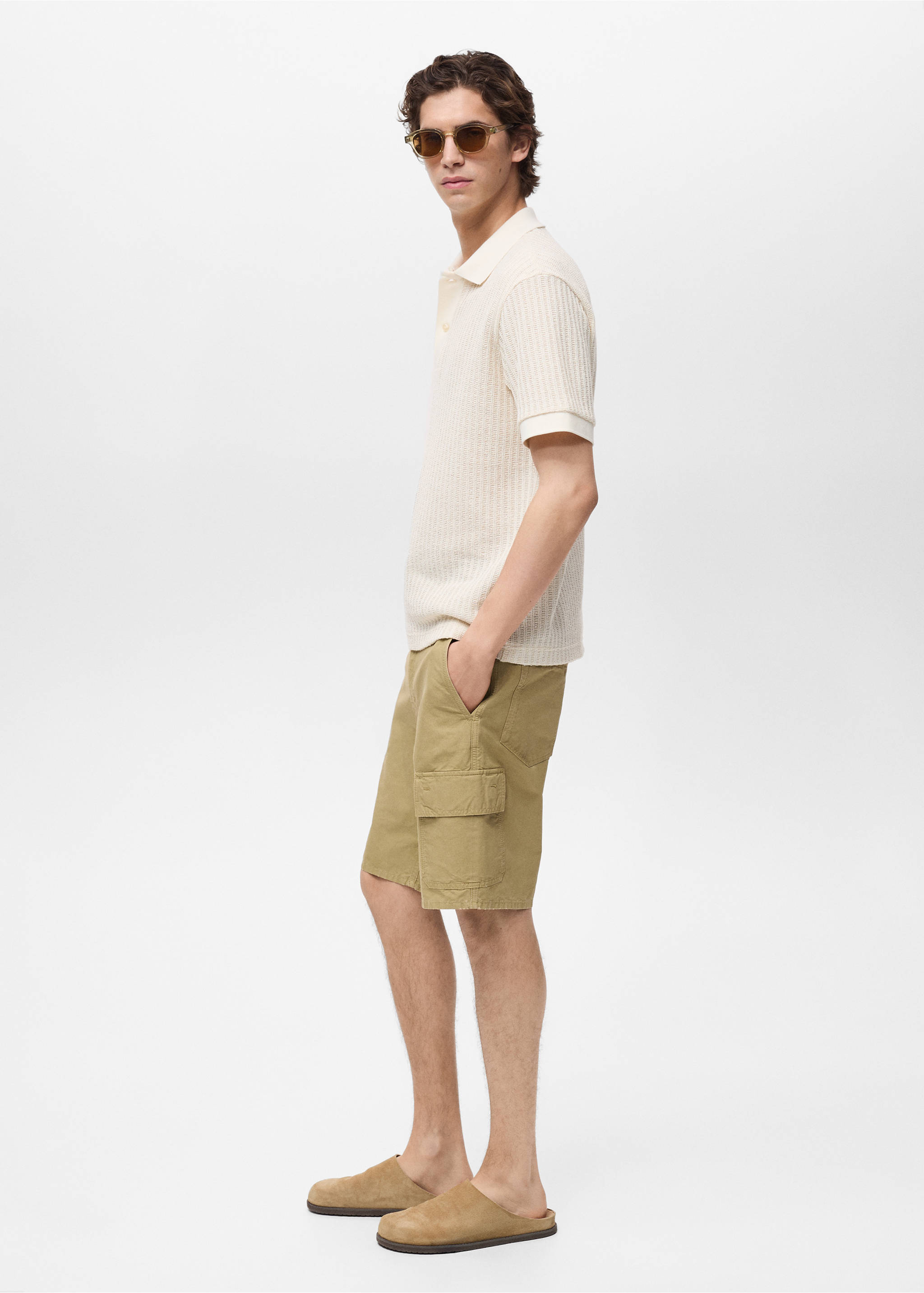 Cargo Bermuda shorts - Details of the article 2, Tobacco Brown. Ref: 87039205-00.