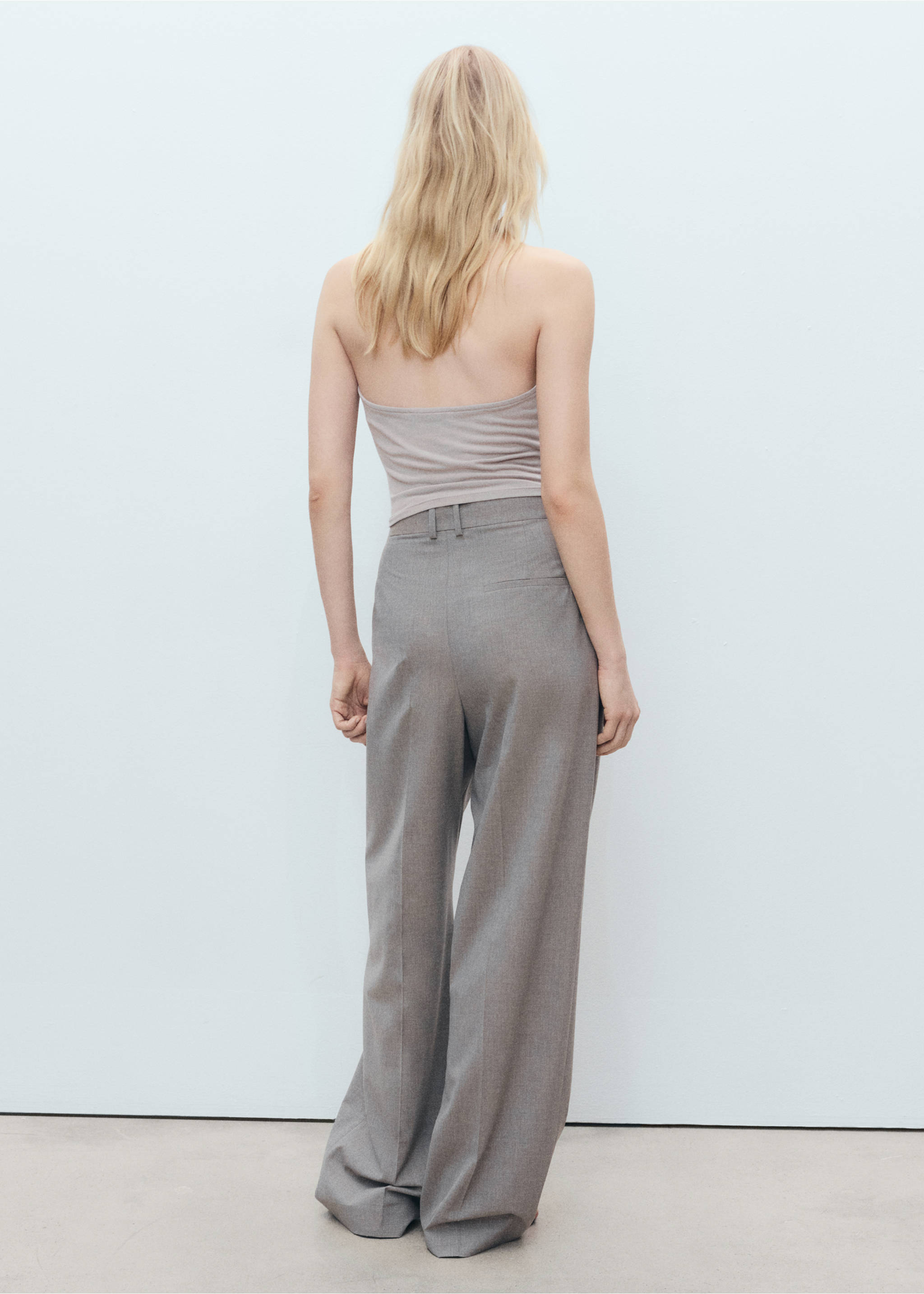 Halter-neck crossover top - Reverse of the article, Ice Grey. Ref: 87039211-00.