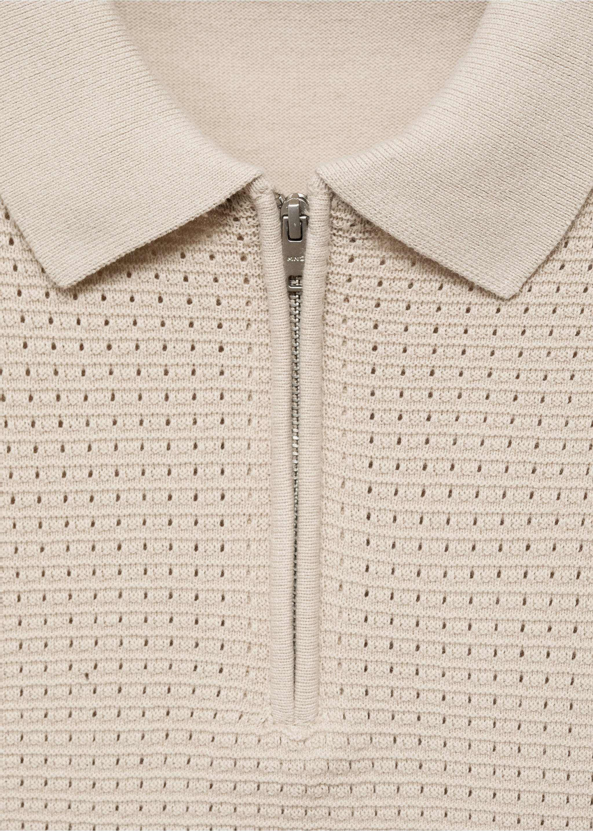 Strick-Poloshirt aus Baumwolle mit Lochmuster - Detail des Artikels 8, Beige. Ref: 87039212-00.