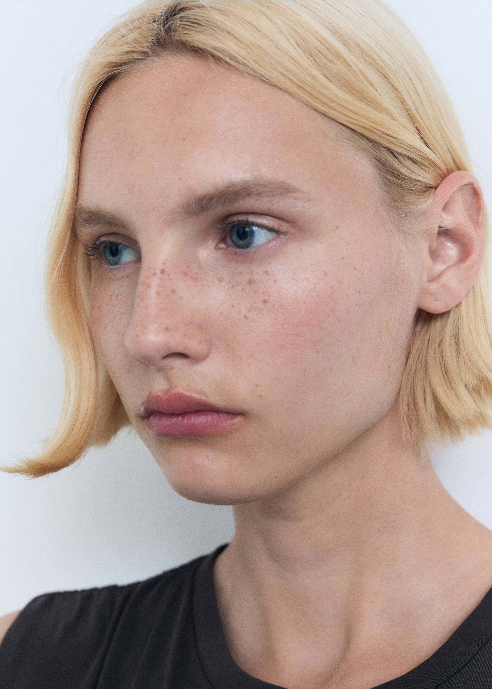 Robe longue fluide - Détail de l'article 1, Gris anthracite. Ref: 87039214-00.