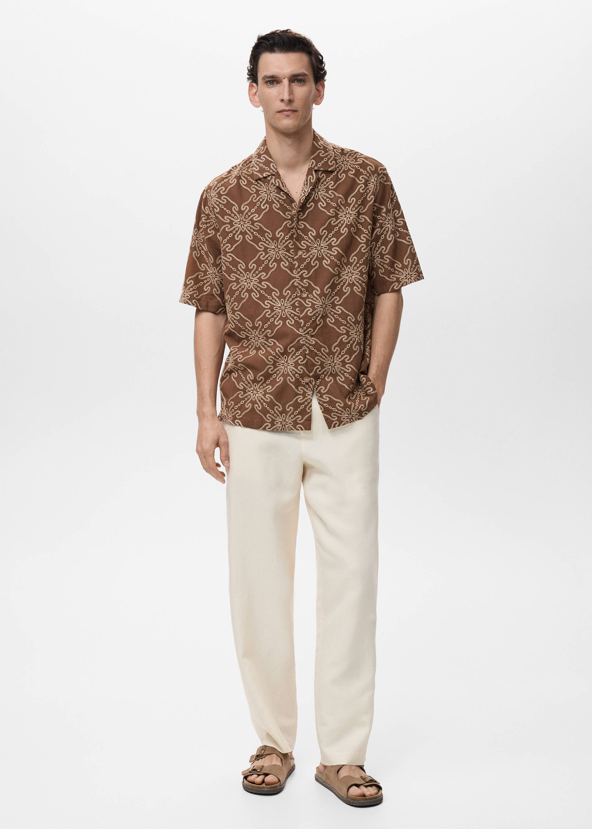 Camisa brodada màniga curta - Pla general