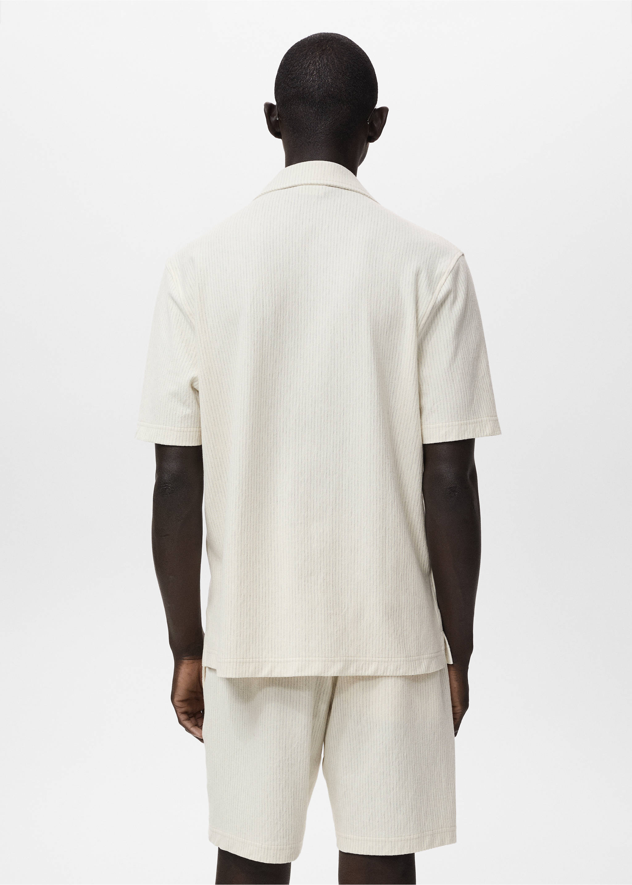 Gestreiftes Baumwollhemd - Rückseite des Artikels, Elfenbeinweiß. Ref: 87039219-00.