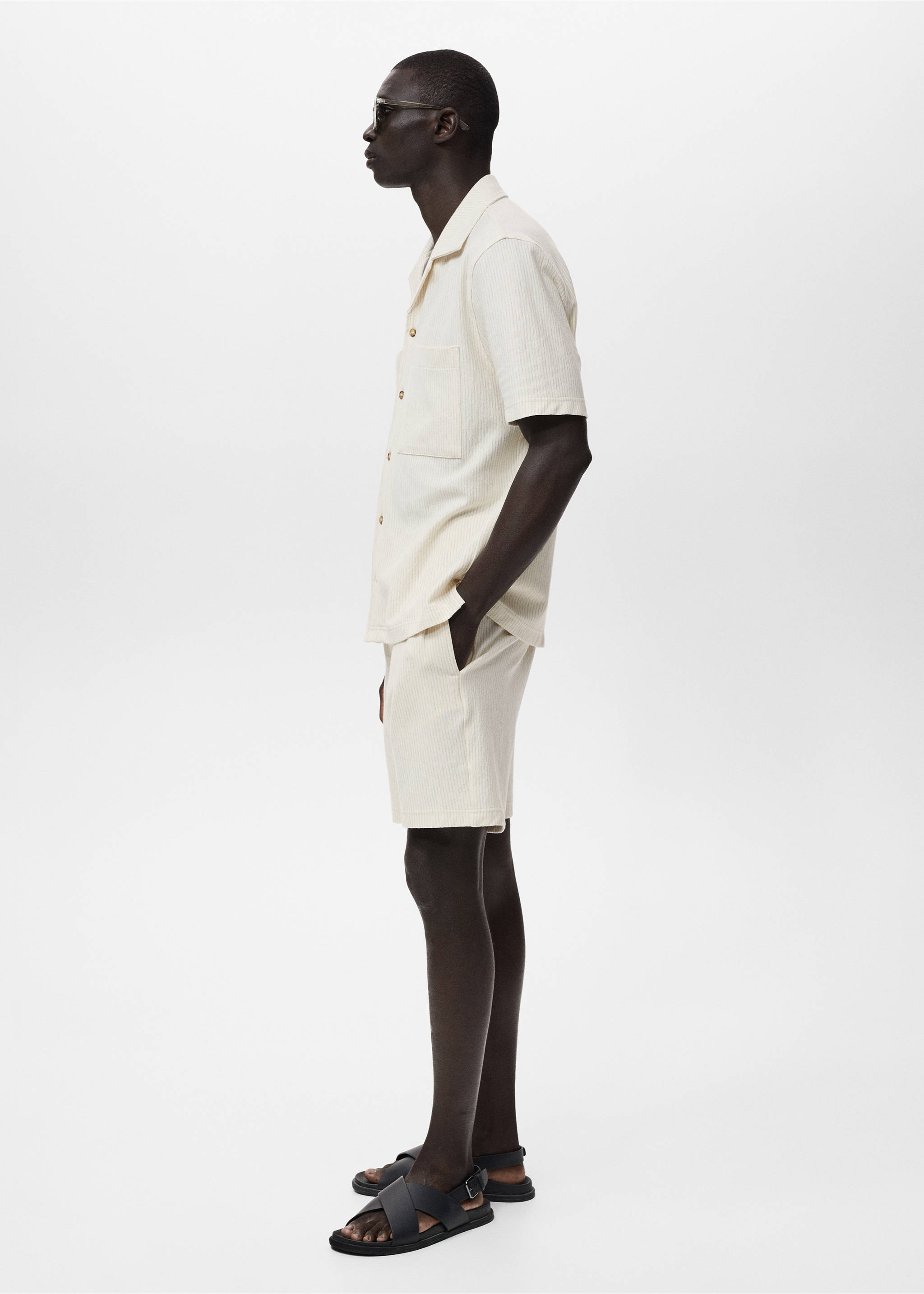 Gestreiftes Baumwollhemd - Detail des Artikels 2, Elfenbeinweiß. Ref: 87039219-00.