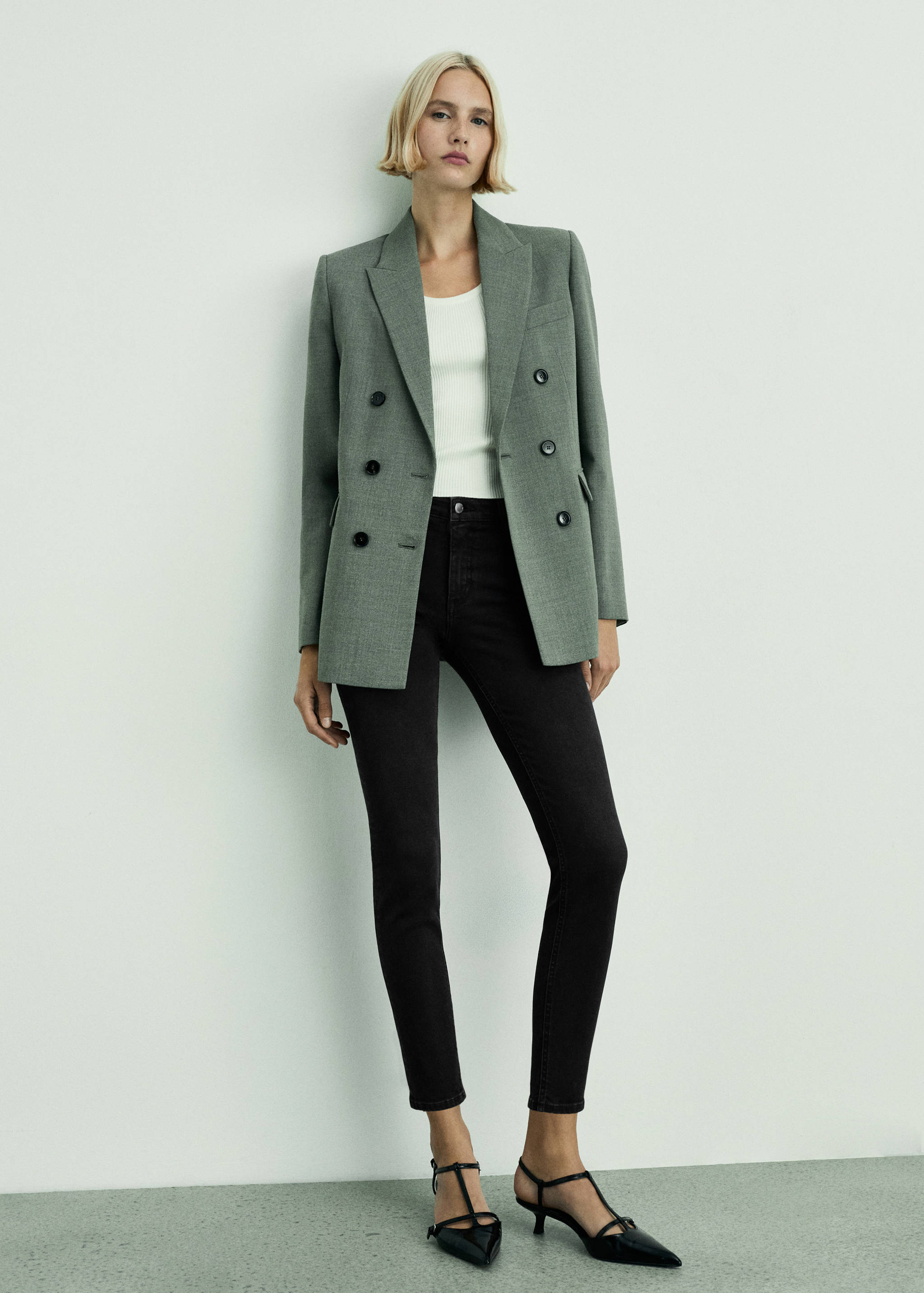 Jeans skinny tiro medio - Plano general