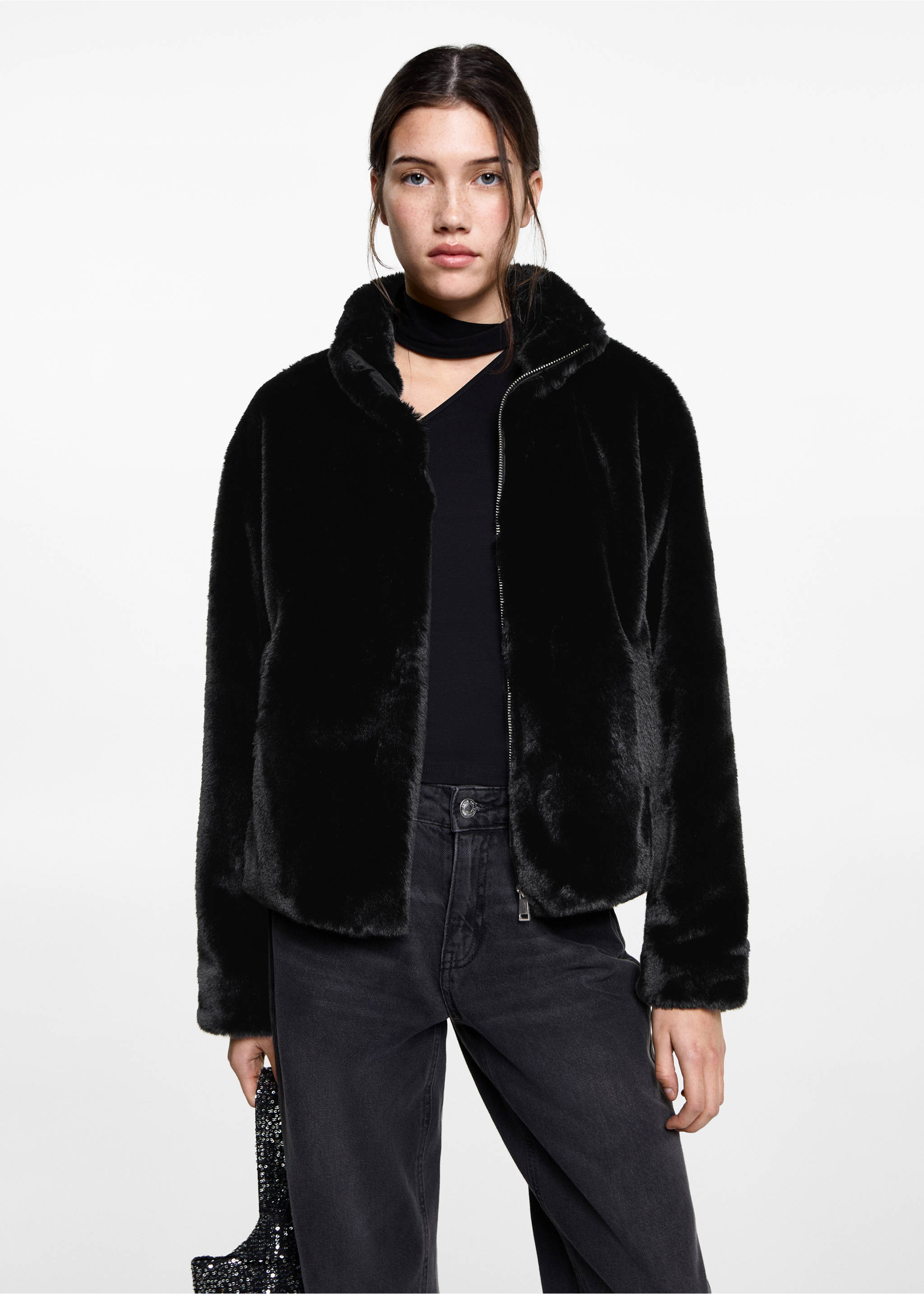 Fuskpälsjacka dragkedja - Bild av mittparti, Svart. Ref: 87040259-00.