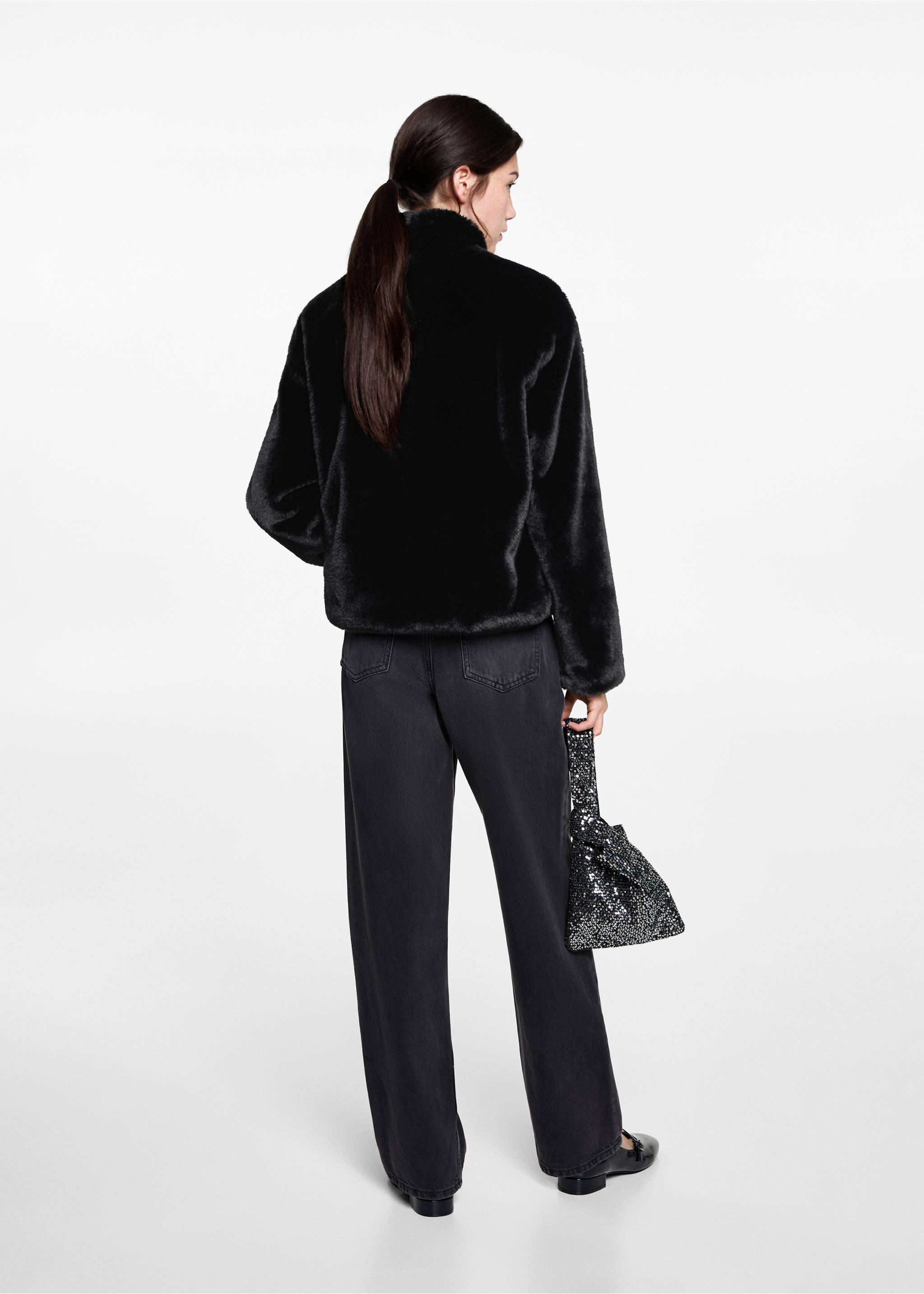 Fuskpälsjacka dragkedja - Artikelns baksida, Svart. Ref: 87040259-00.