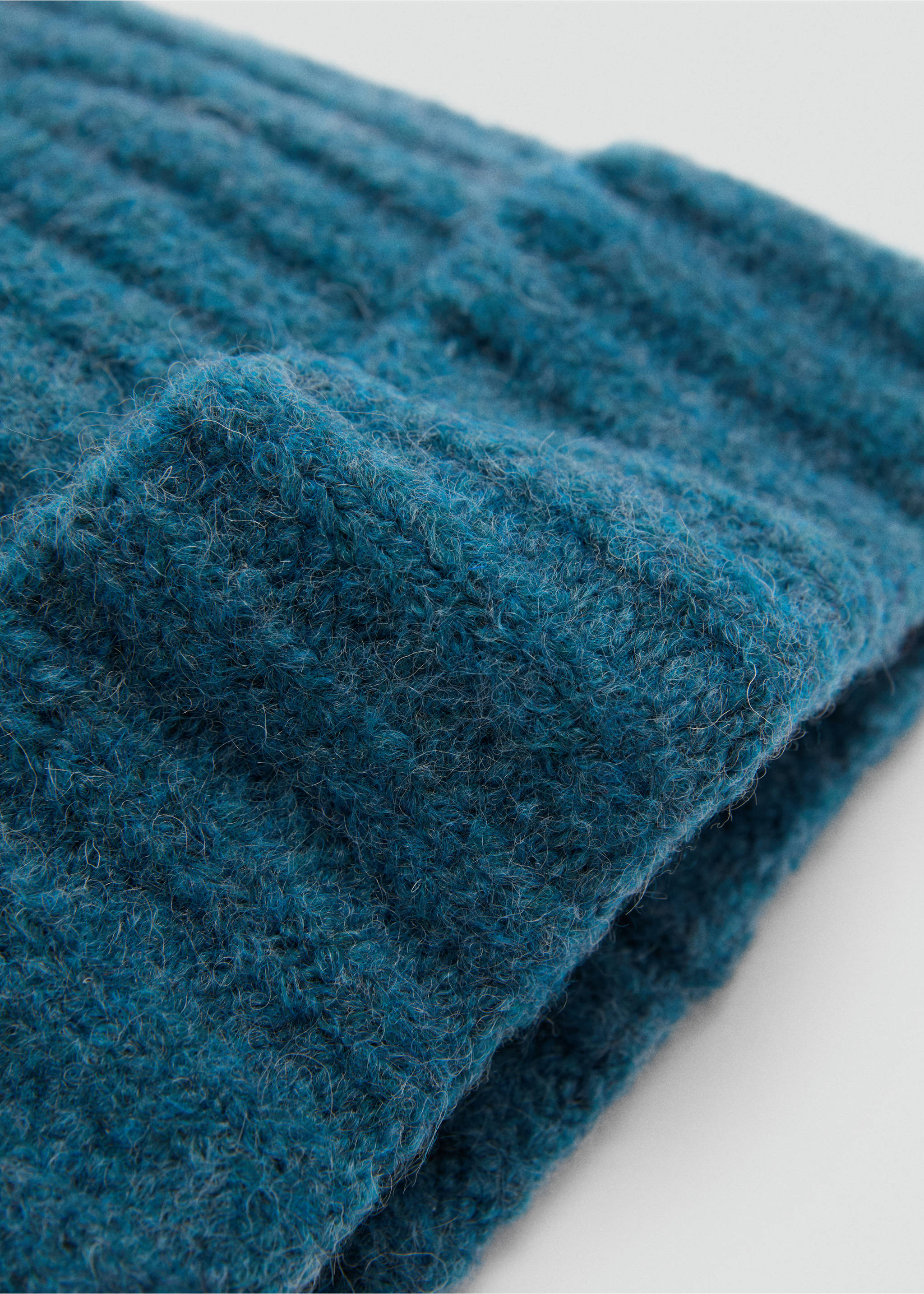 Ribbed knit beanie - Medium plane, Blue. Ref: 87040277-00.