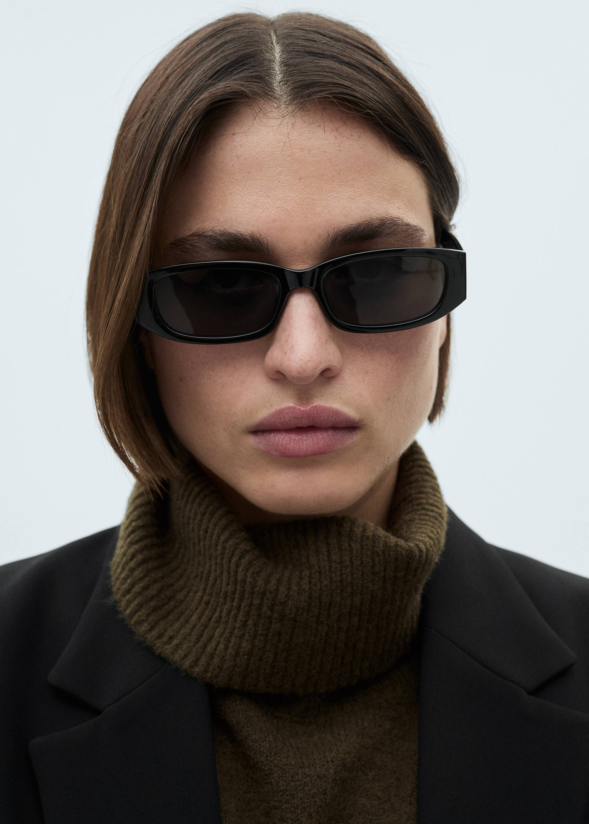 Knitted turtleneck dress - Details of the article 4