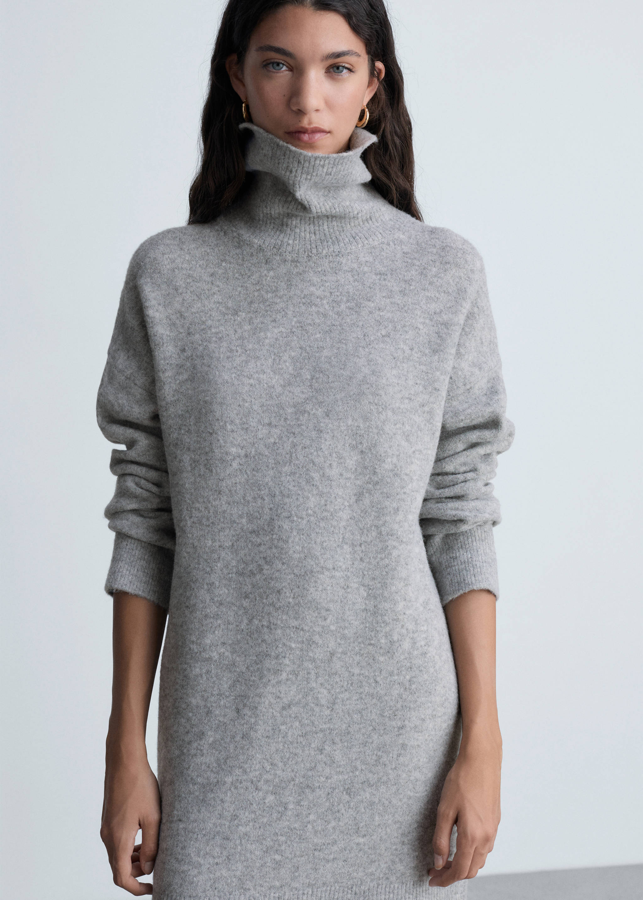 Knitted turtleneck dress - Medium plane