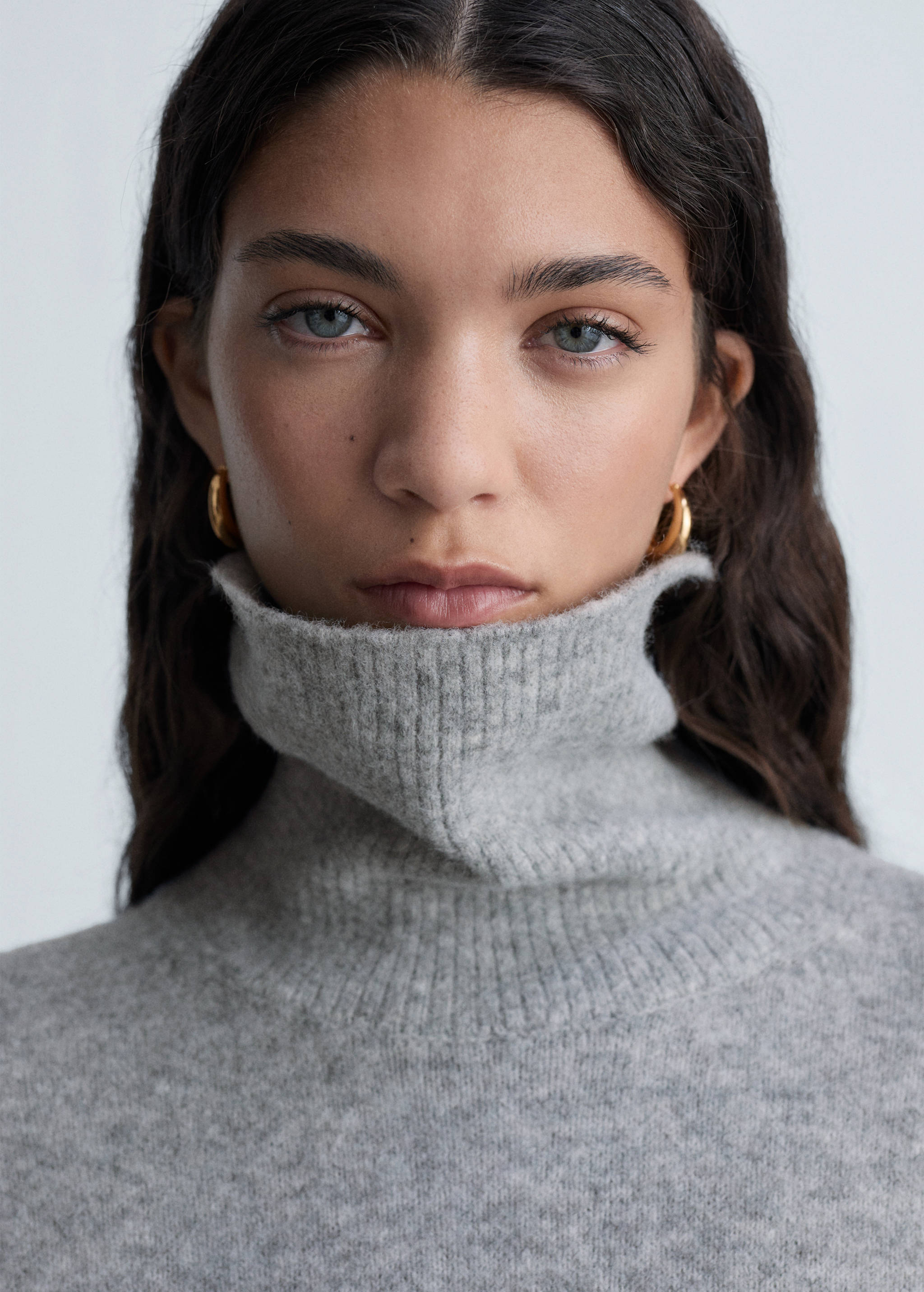 Knitted turtleneck dress - Details of the article 1