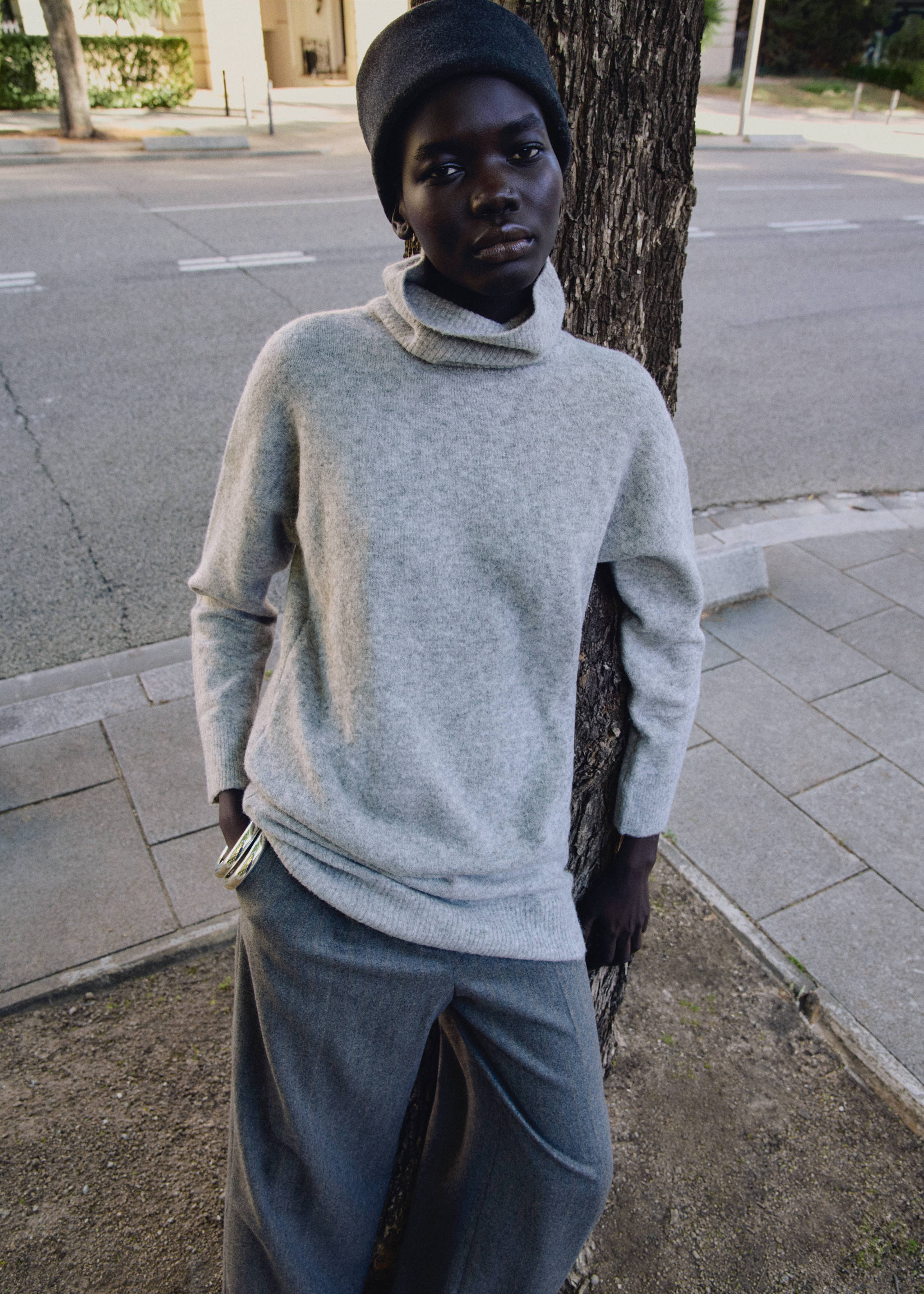 Knitted turtleneck dress - Details of the article 6