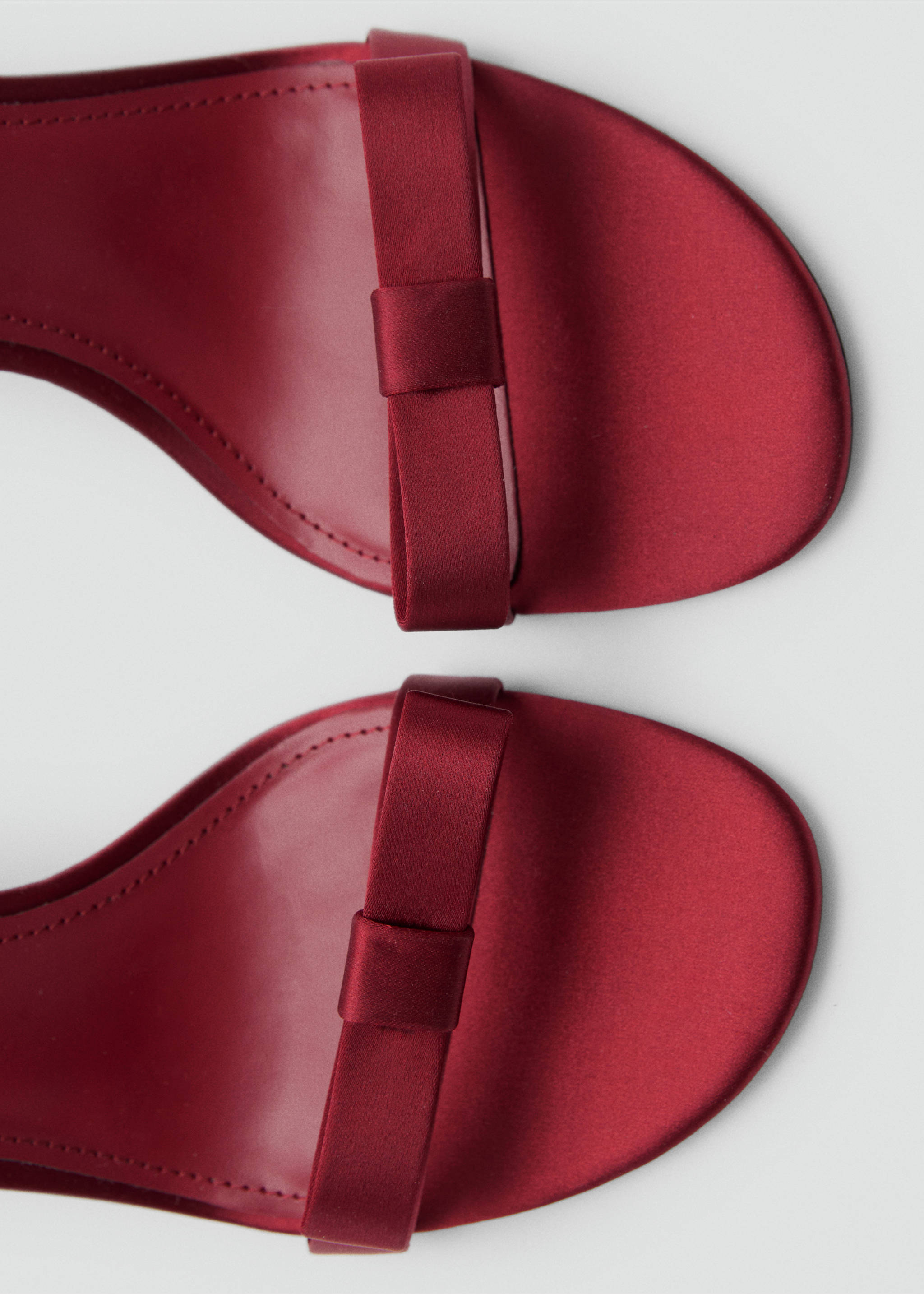 Sandale mit Absatz und Zierschleife - Detail des Artikels 2, Rot. Ref: 87040288-00.