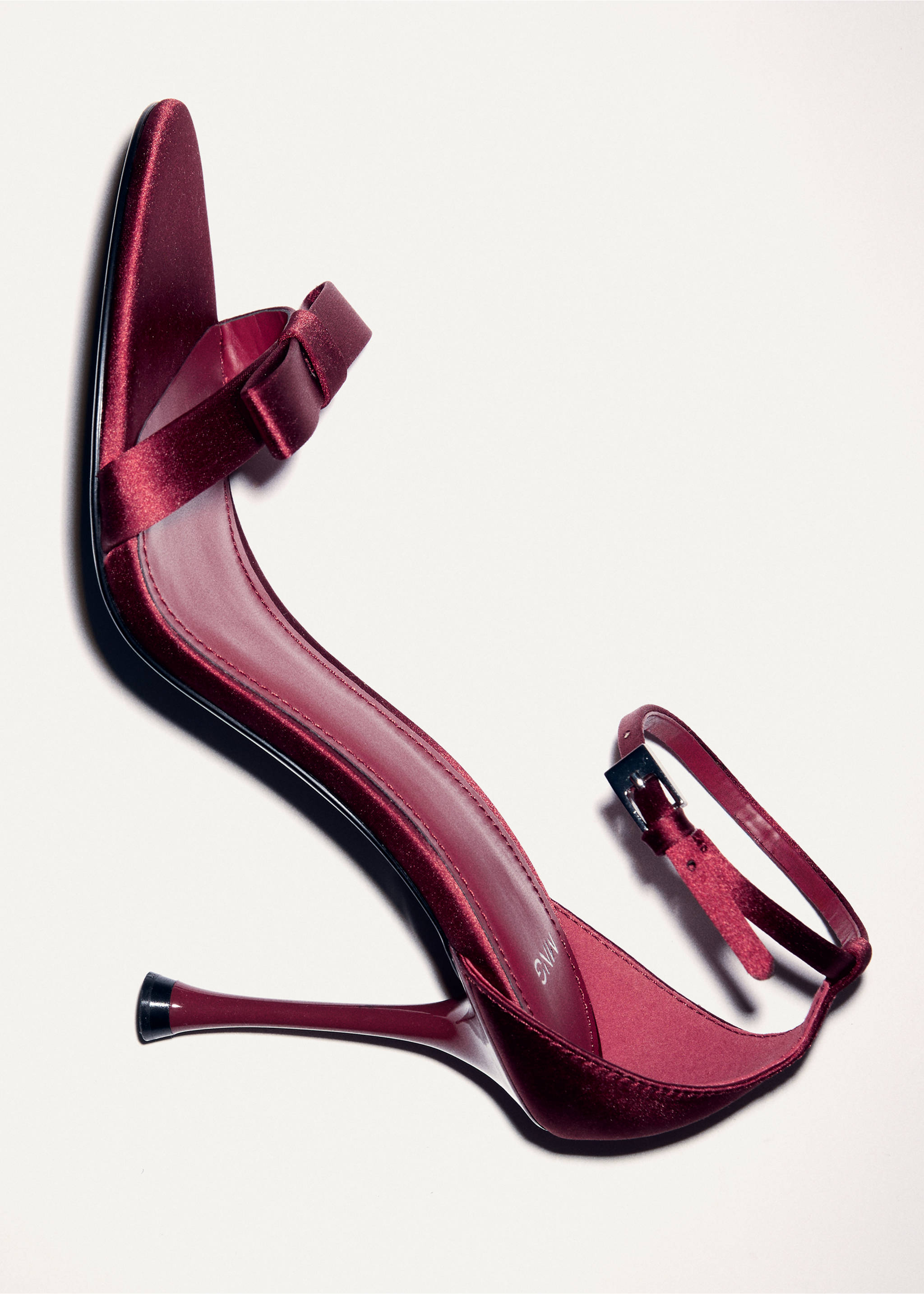 Sandale mit Absatz und Zierschleife - Detail des Artikels 5, Rot. Ref: 87040288-00.