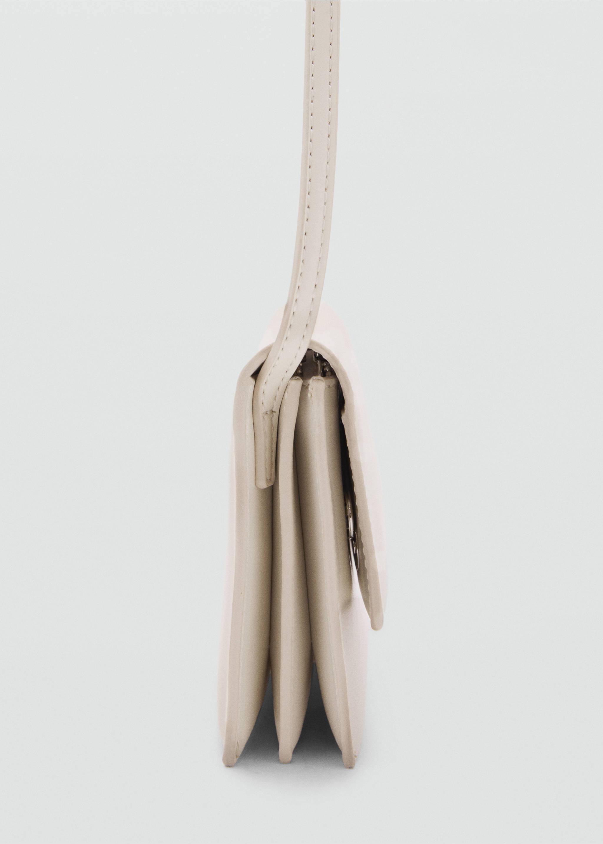 Crossbody bag with flap - Details of the article 1, Off White. Ref: 87040292-00.