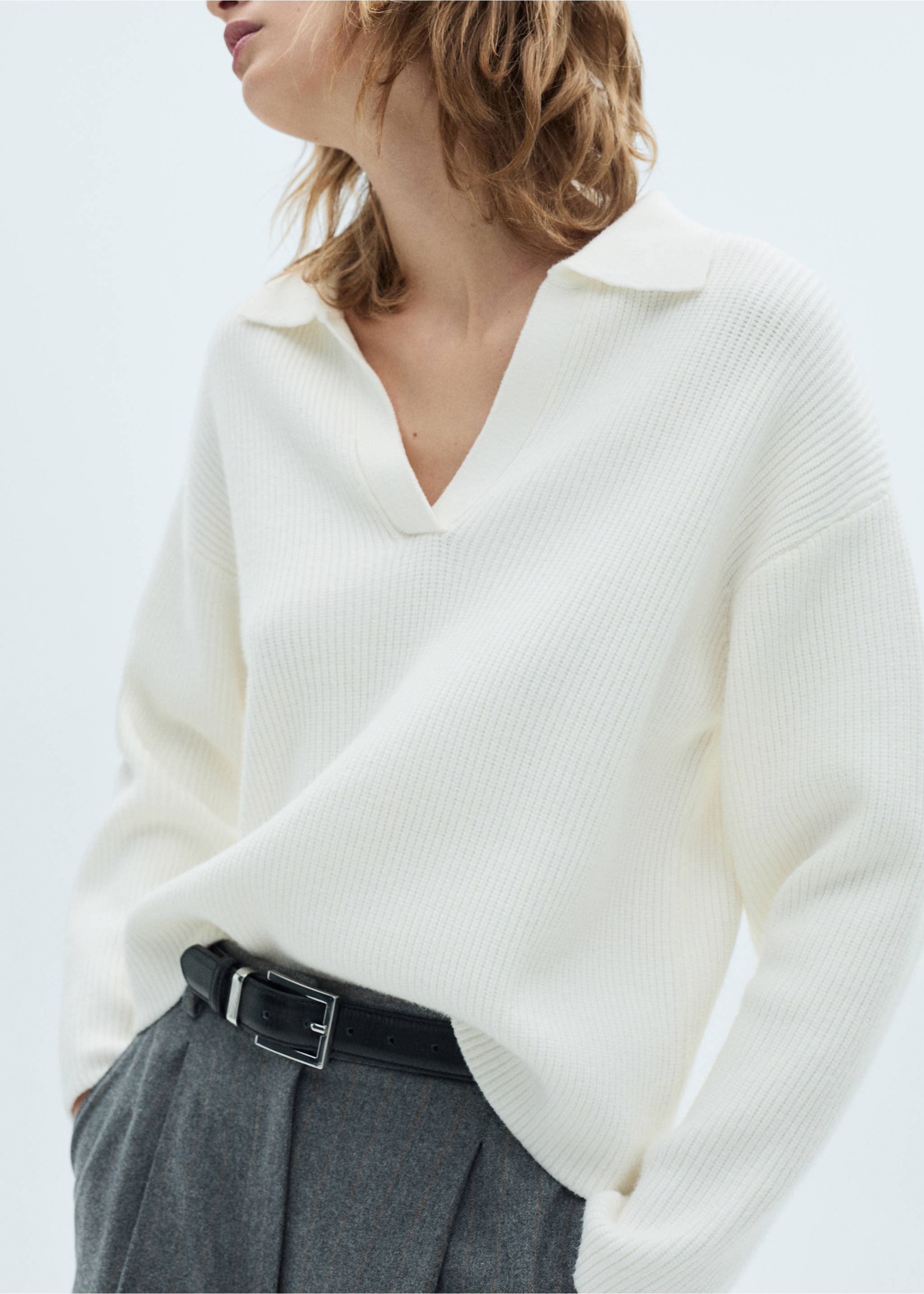 Knitted polo-neck sweater - Details of the article 3, Ecru. Ref: 87040357-00.