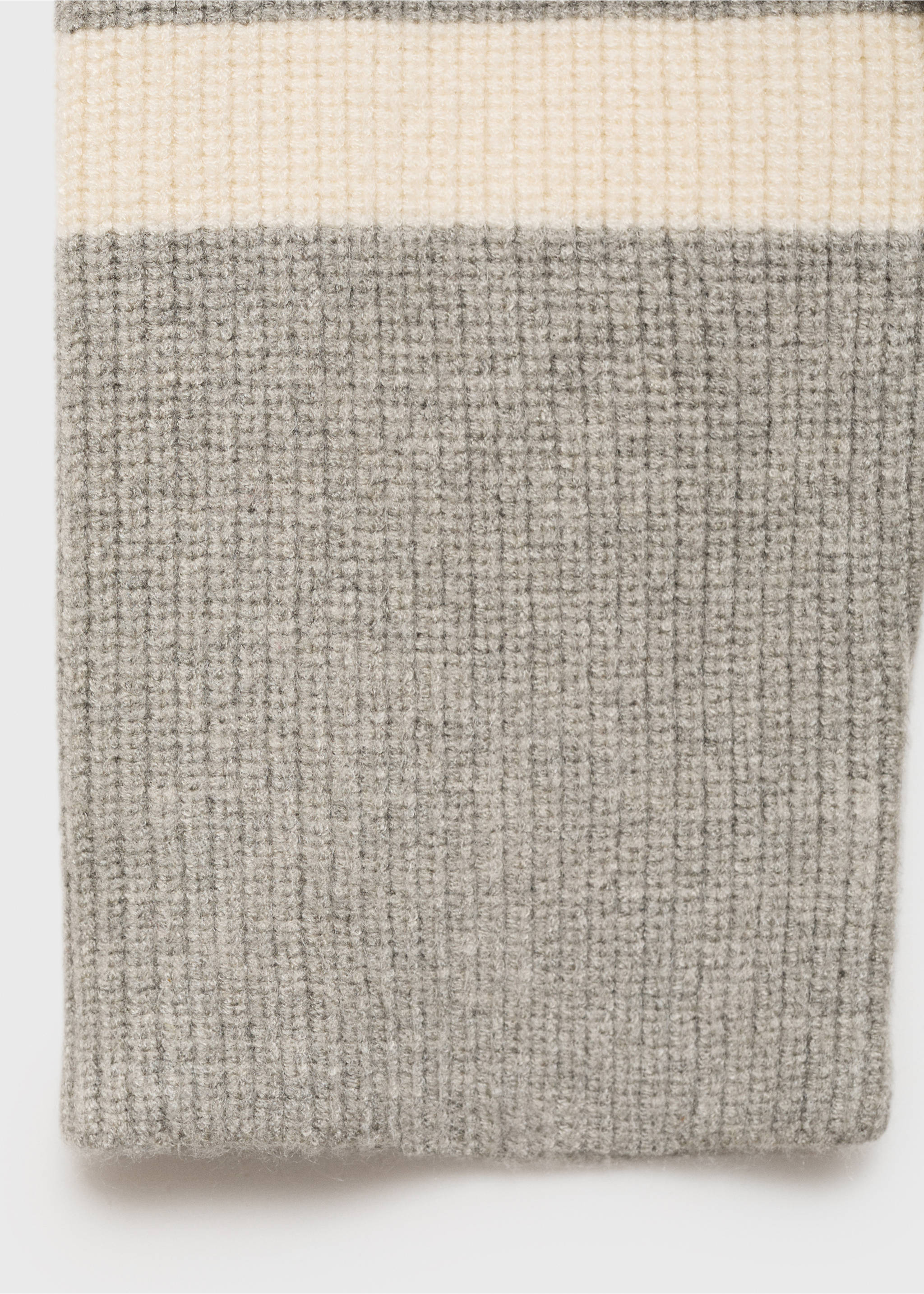 Strickpullover mit Poloshirt-Kragen - Detail des Artikels 0, Grau. Ref: 87040357-00.