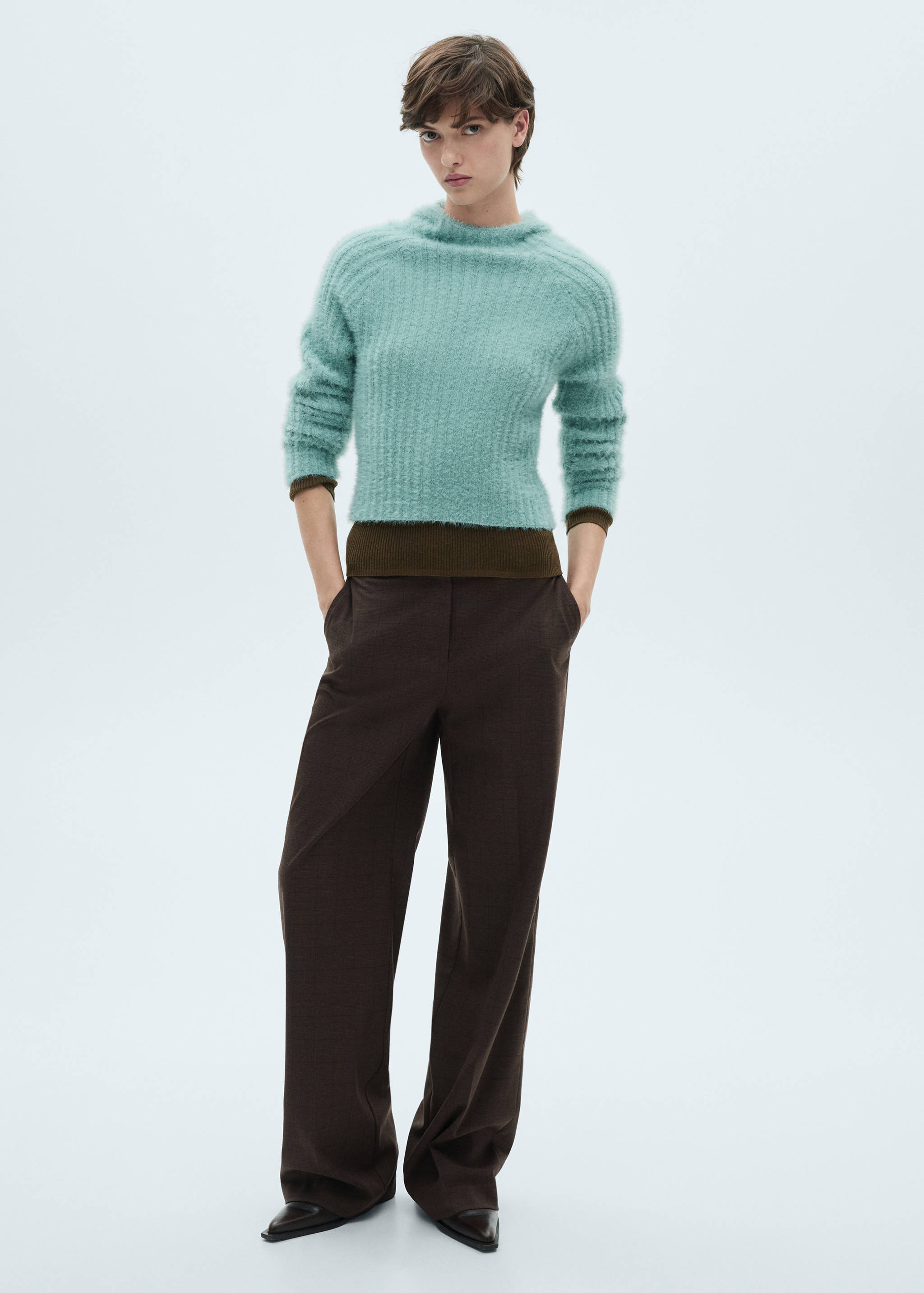 Jersey capucha efecto pelo - Plano general