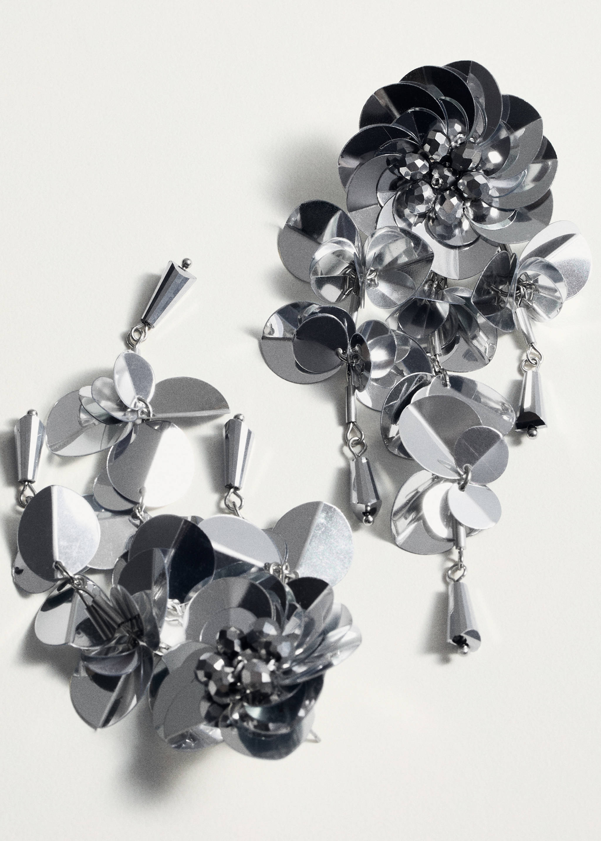 Beaded drop earrings - Details of the article 5