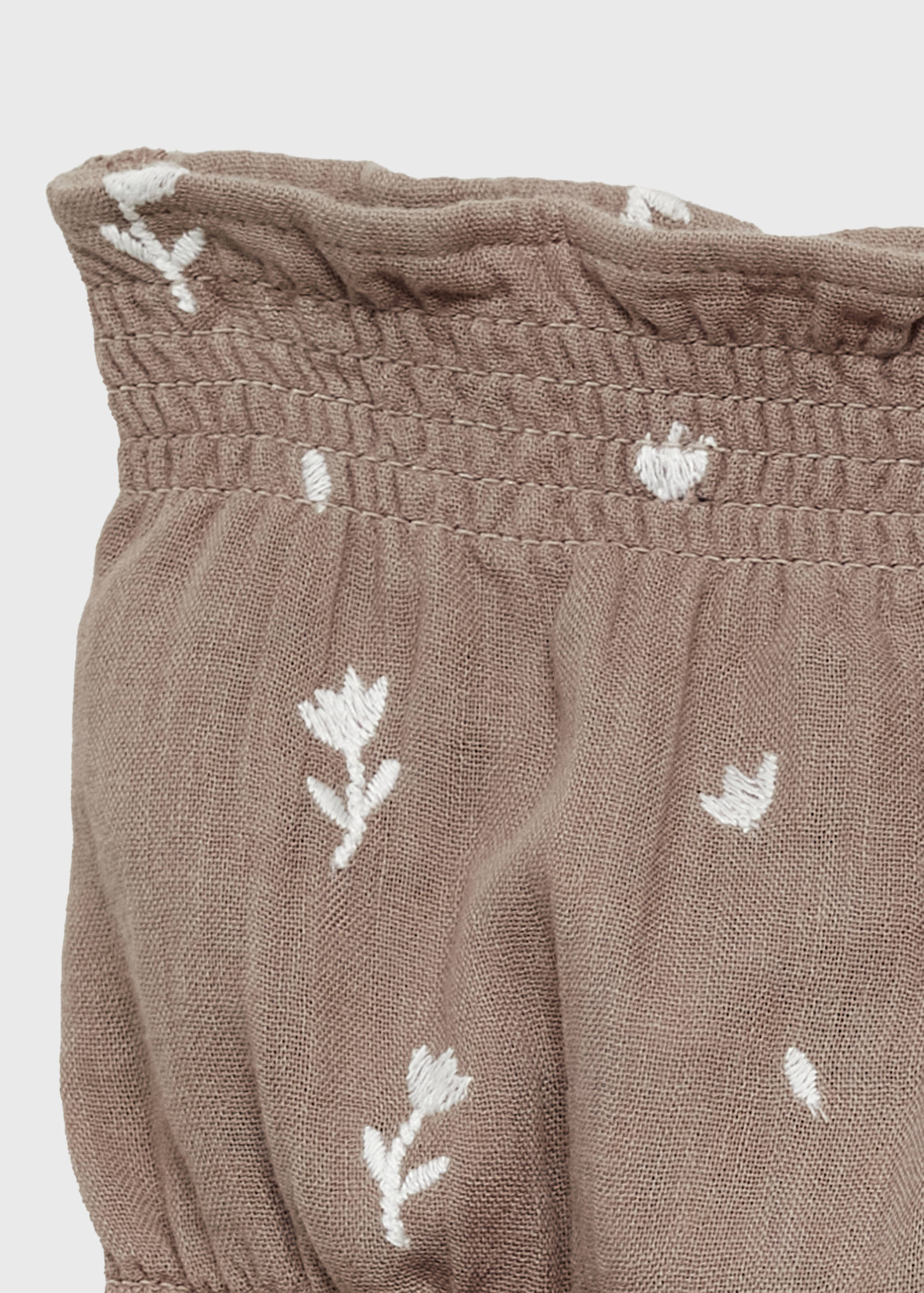 Shorts mit Blumenstickerei - Detail des Artikels 8