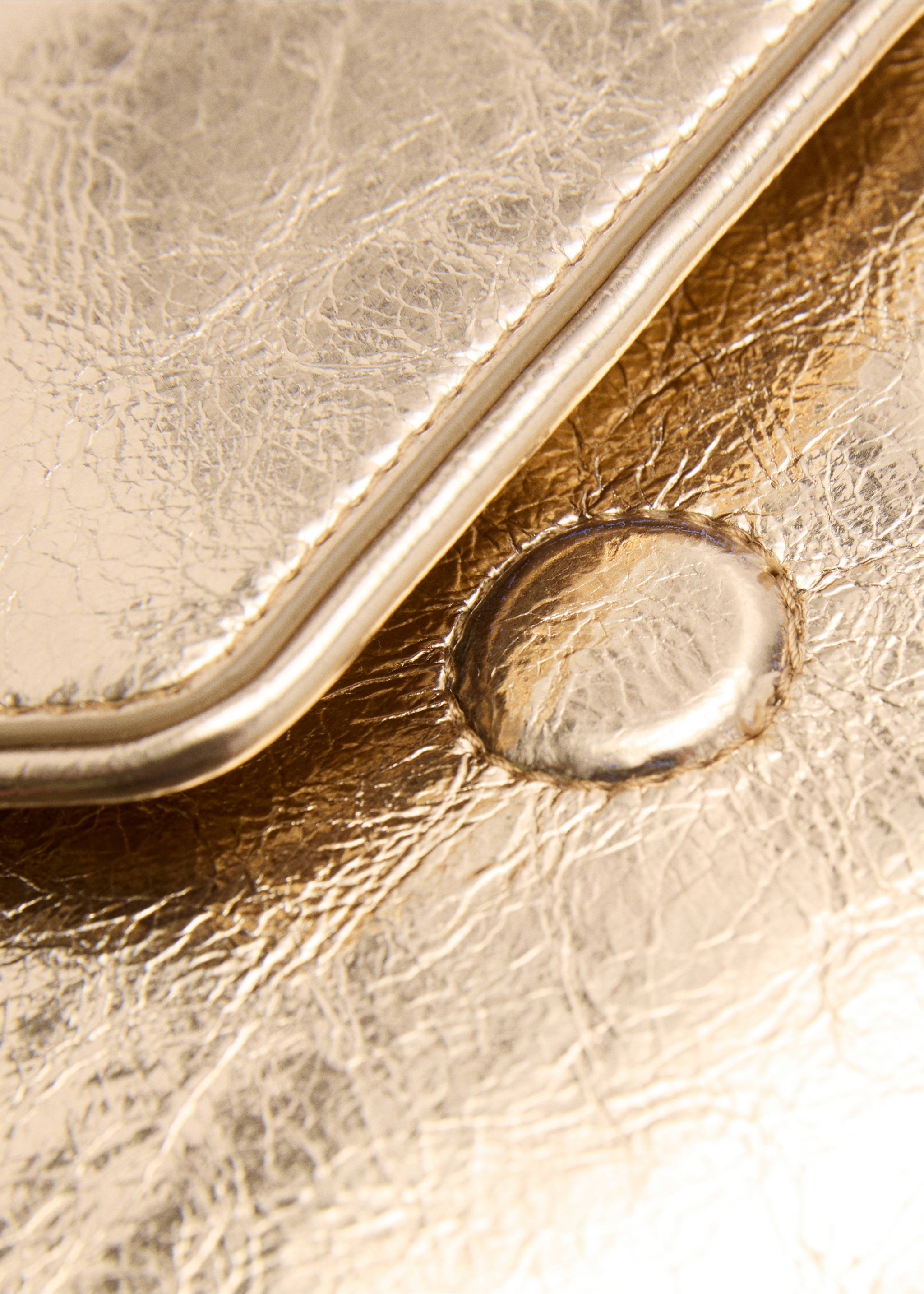 Flap chain bag - Details of the article 2, Gold. Ref: 87040419-00.