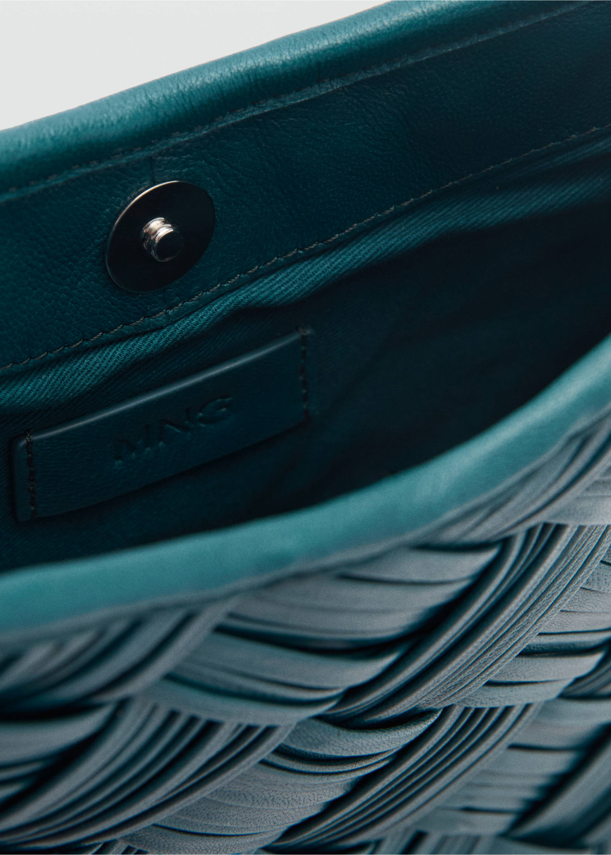 Braided leather bag - Details of the article 3, Prussian Blue. Ref: 87040422-00.