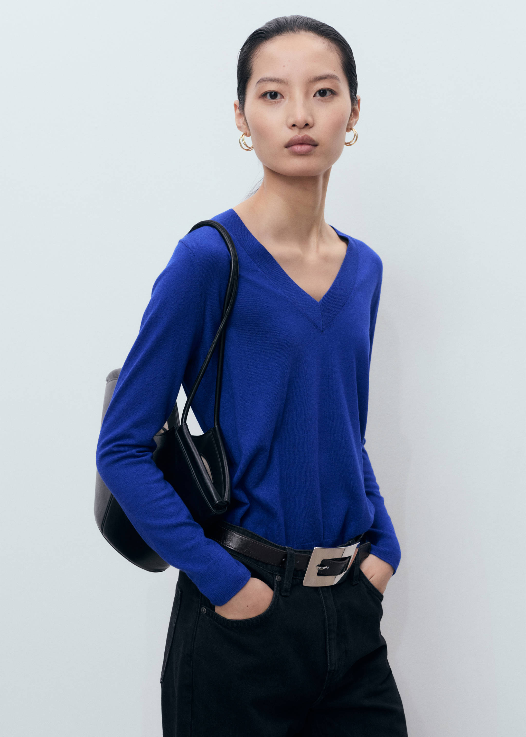 Strickpullover mit V-Ausschnitt - Mittlere Ansicht