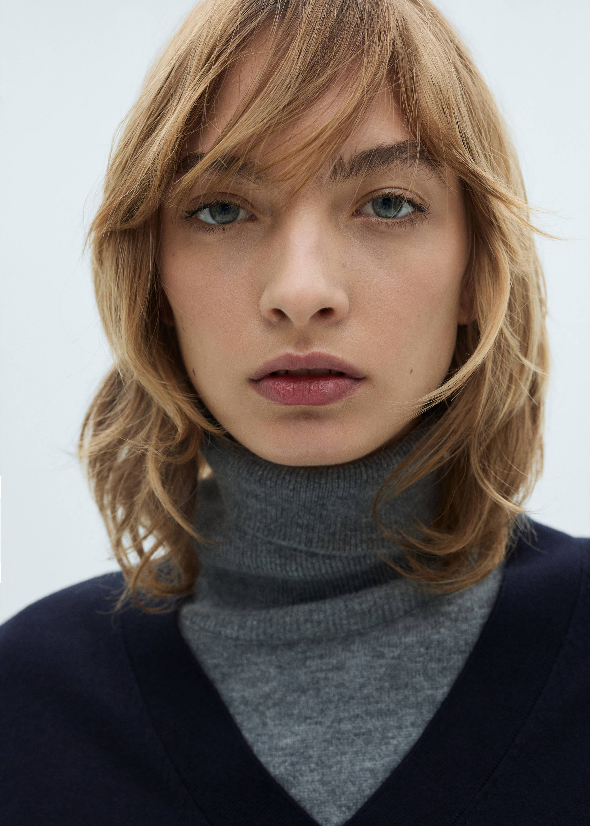 Strickpullover mit V-Ausschnitt - Detail des Artikels 1