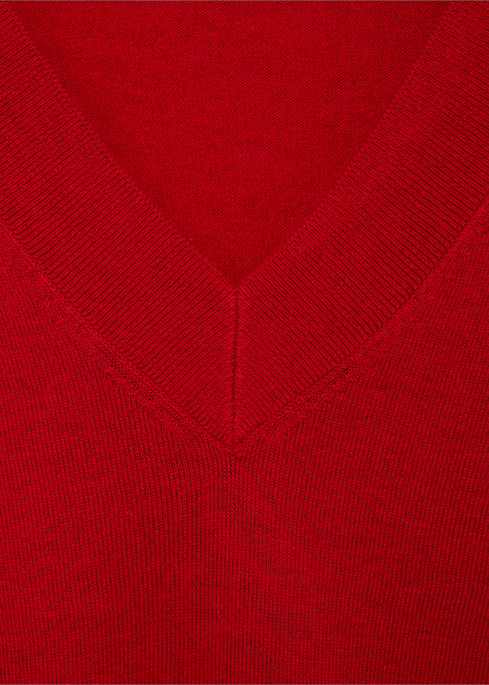Strickpullover mit V-Ausschnitt - Detail des Artikels 8, Rot. Ref: 87040433-00.