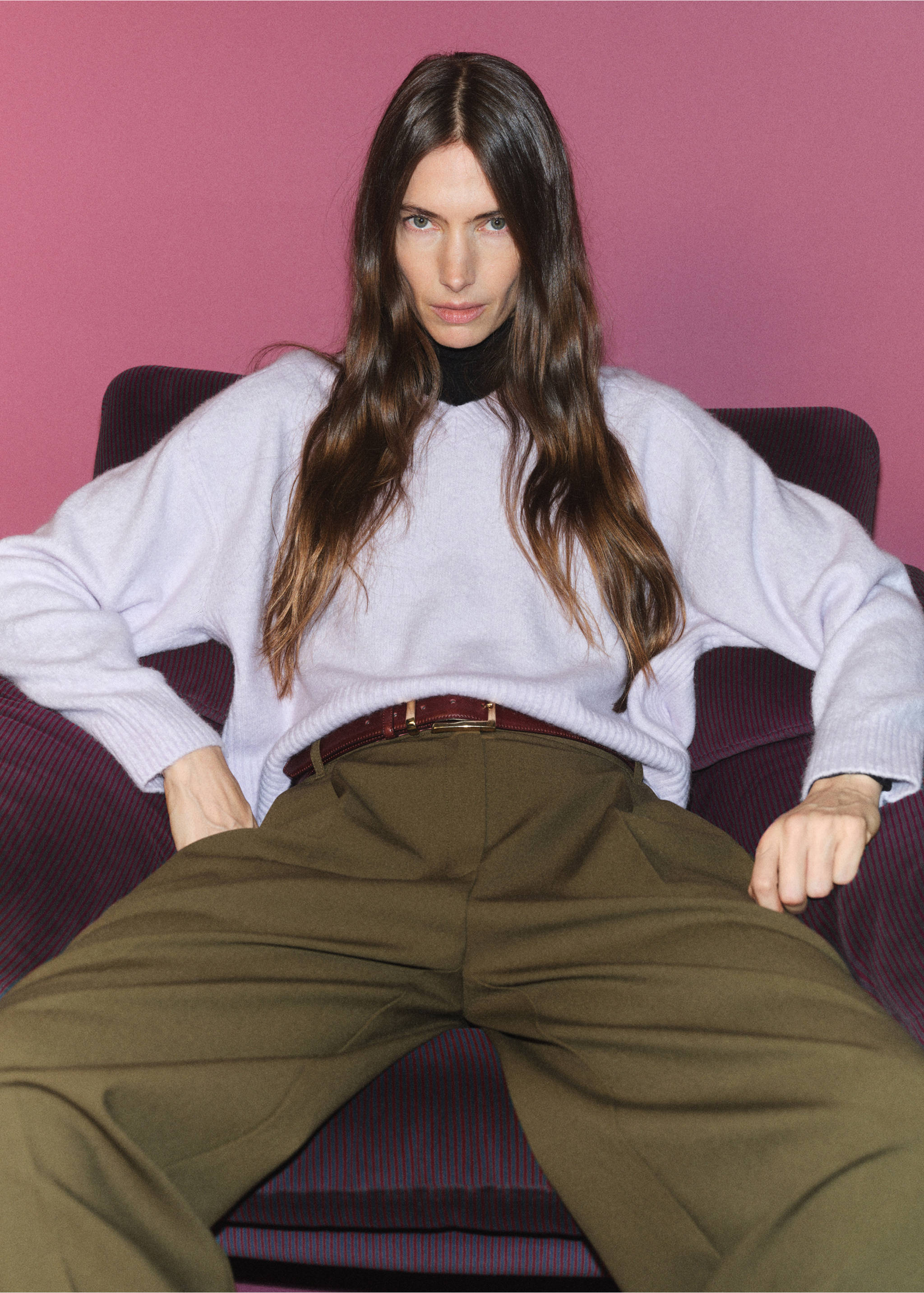 V-neck knit sweater - Details of the article 3, Light/Pastel Purple. Ref: 87040437-00.