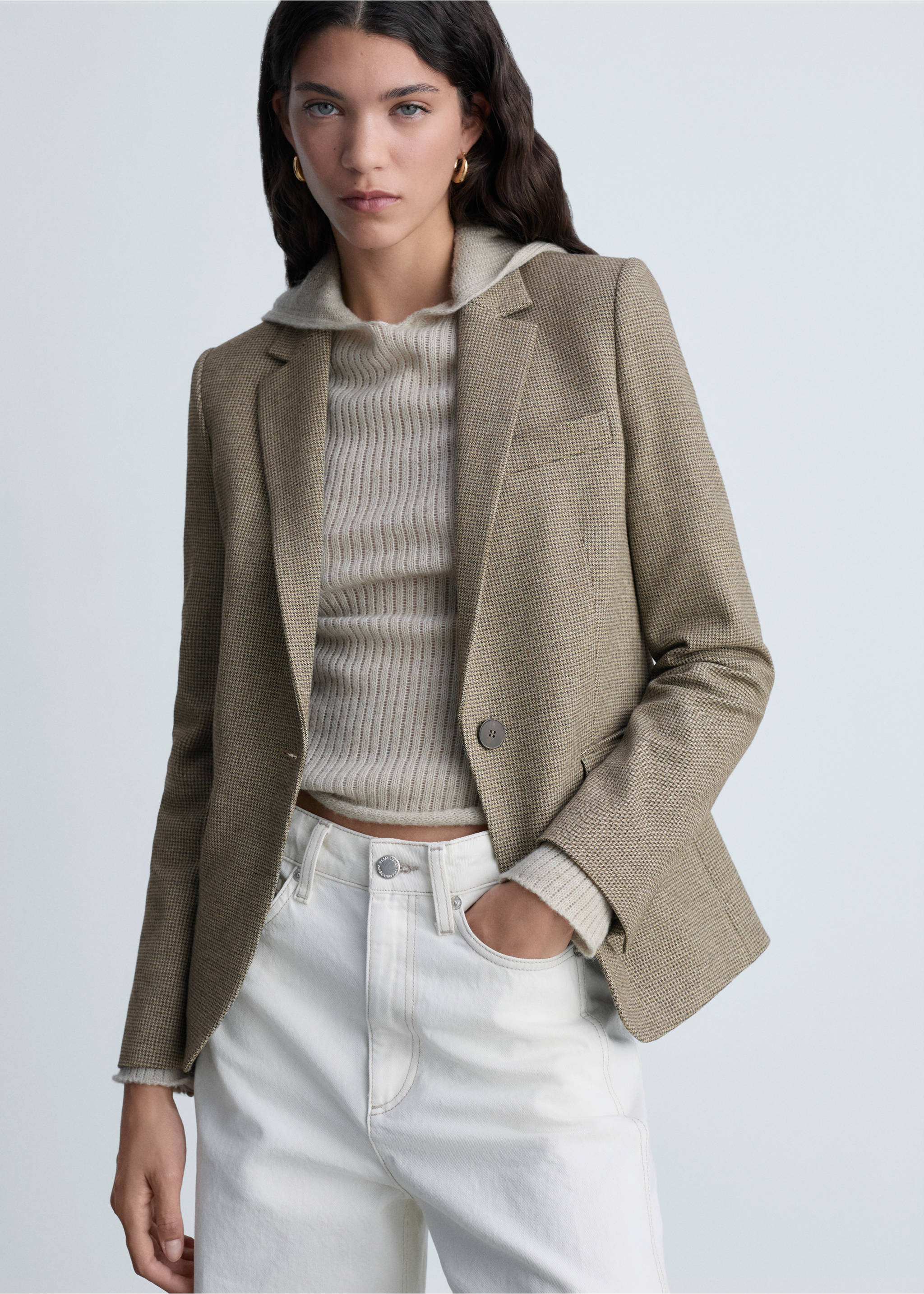 Taillierter Blazer mit Mikro-Hahnentrittmuster - Mittlere Ansicht, Braun. Ref: 87040452-00.