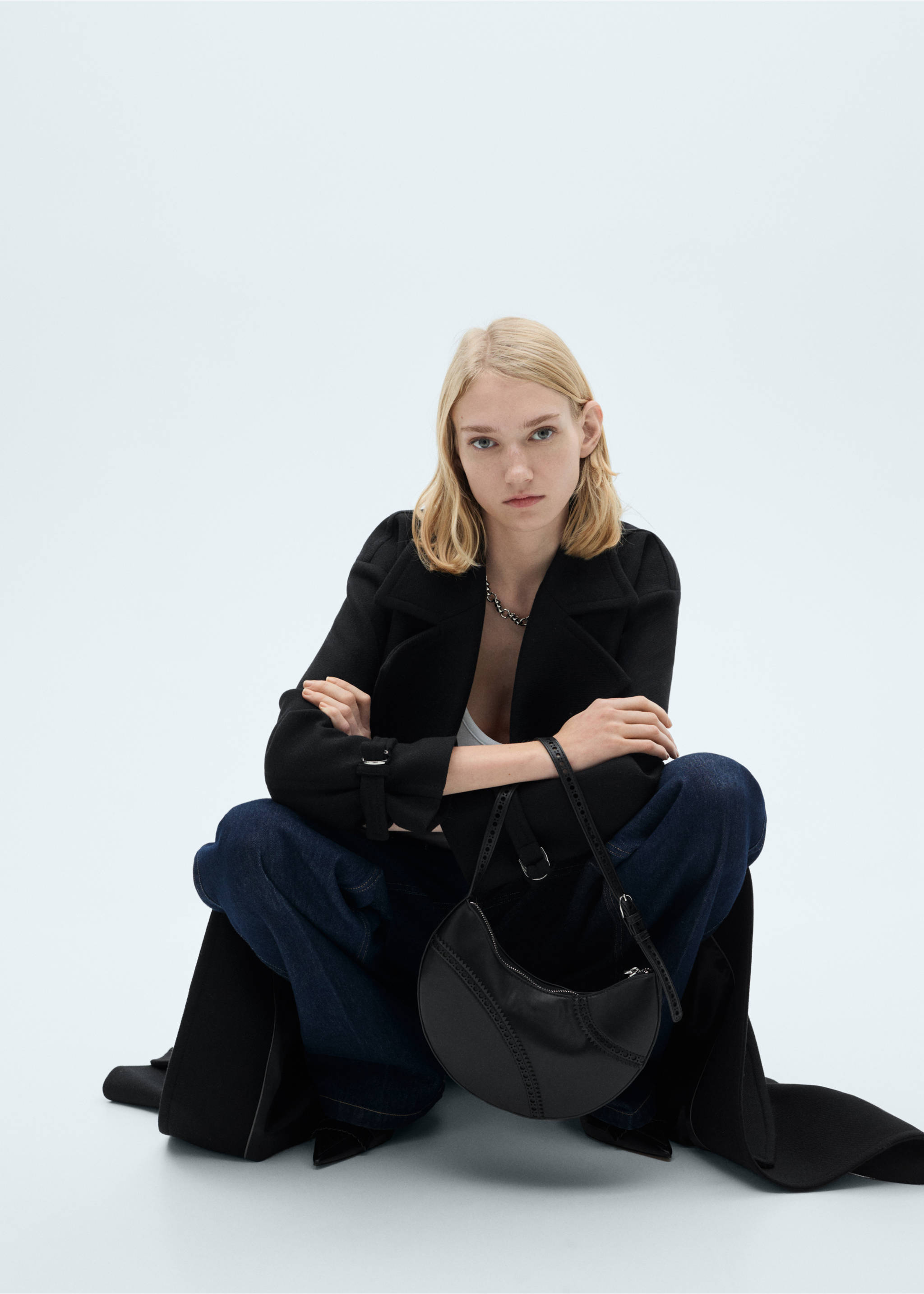 Manteco wool coat with oversized lapels - Details of the article 2, Black. Ref: 87040454-00.