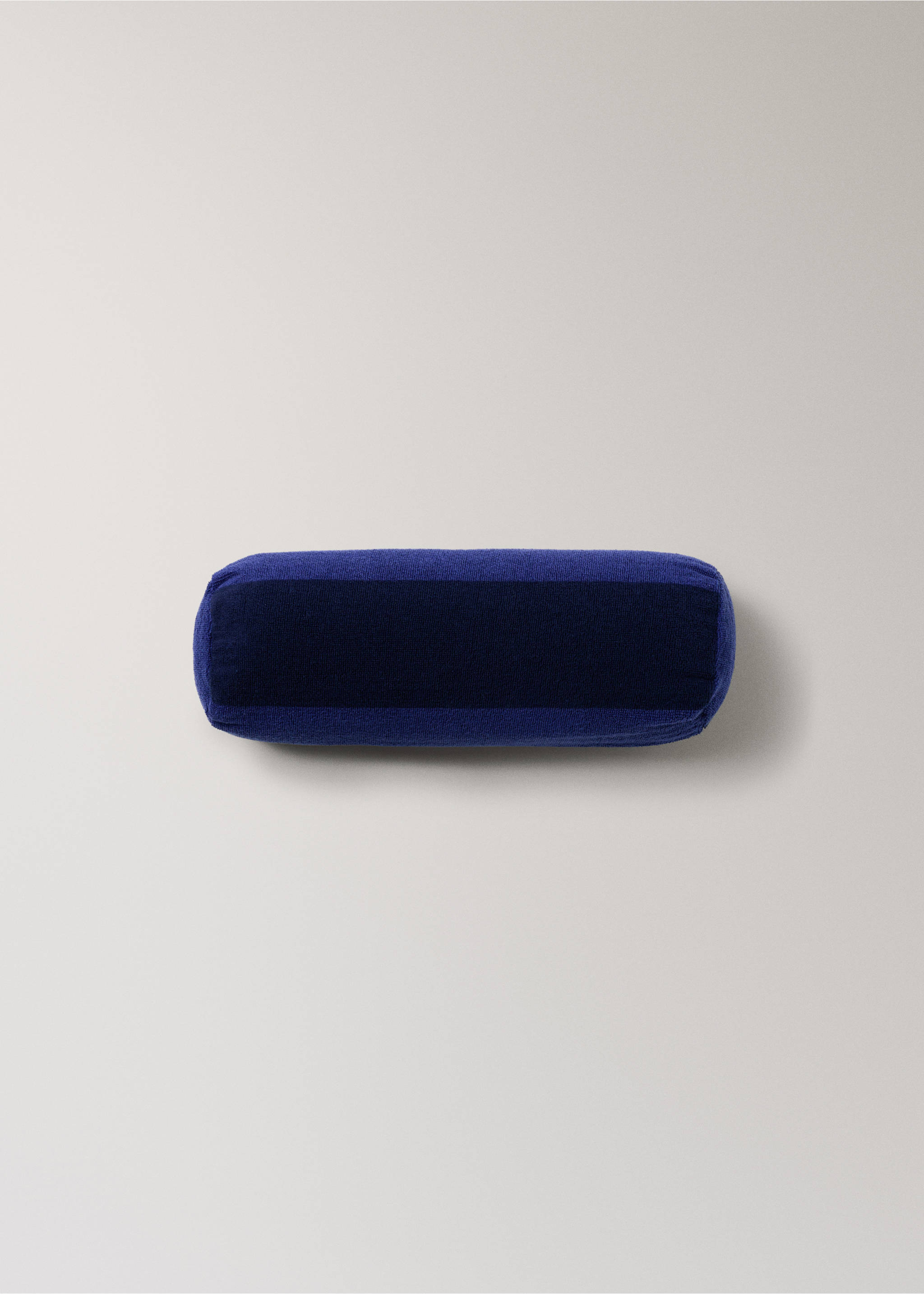 Coussin traversin effet serviette éponge - Article sans modèle, Bleu marine. Ref: 87040459-00.