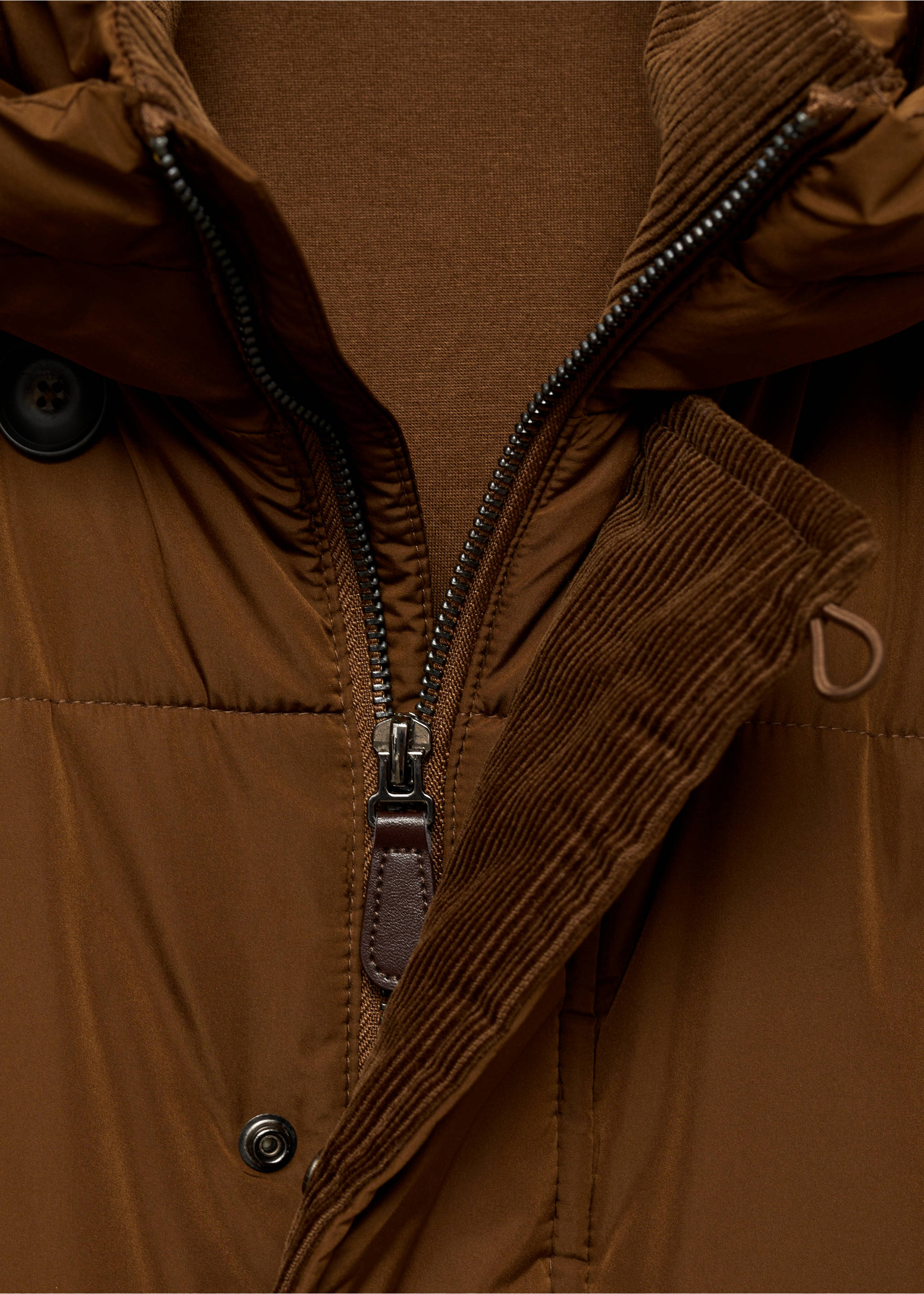 Anorak acolchado capucha water-repellent - Detalle del artículo 8, Marrón tabaco. Ref: 87040575-00.
