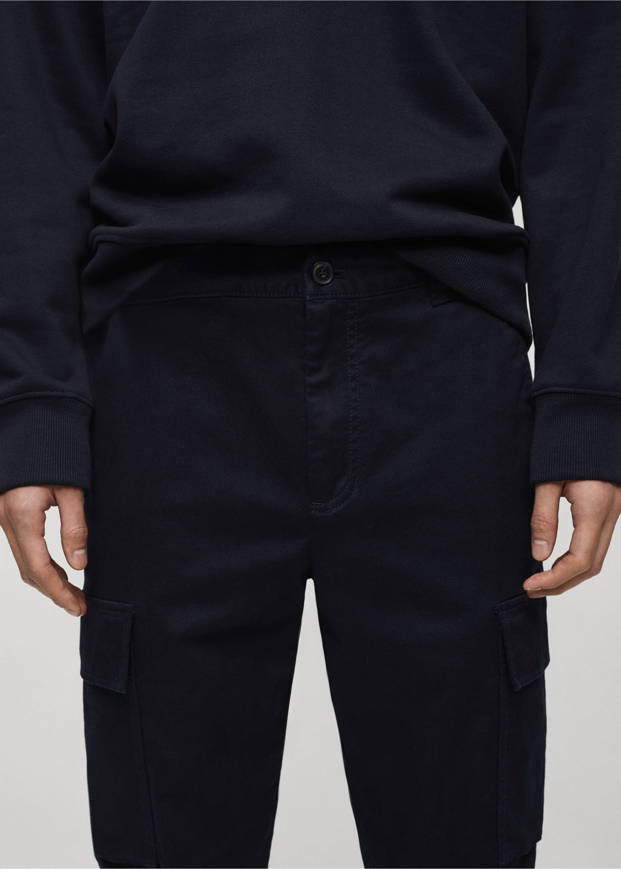 Pantalon cargo coton regular-fit - Détail de l'article 1, Bleu marine foncé. Ref: 87040576-00.