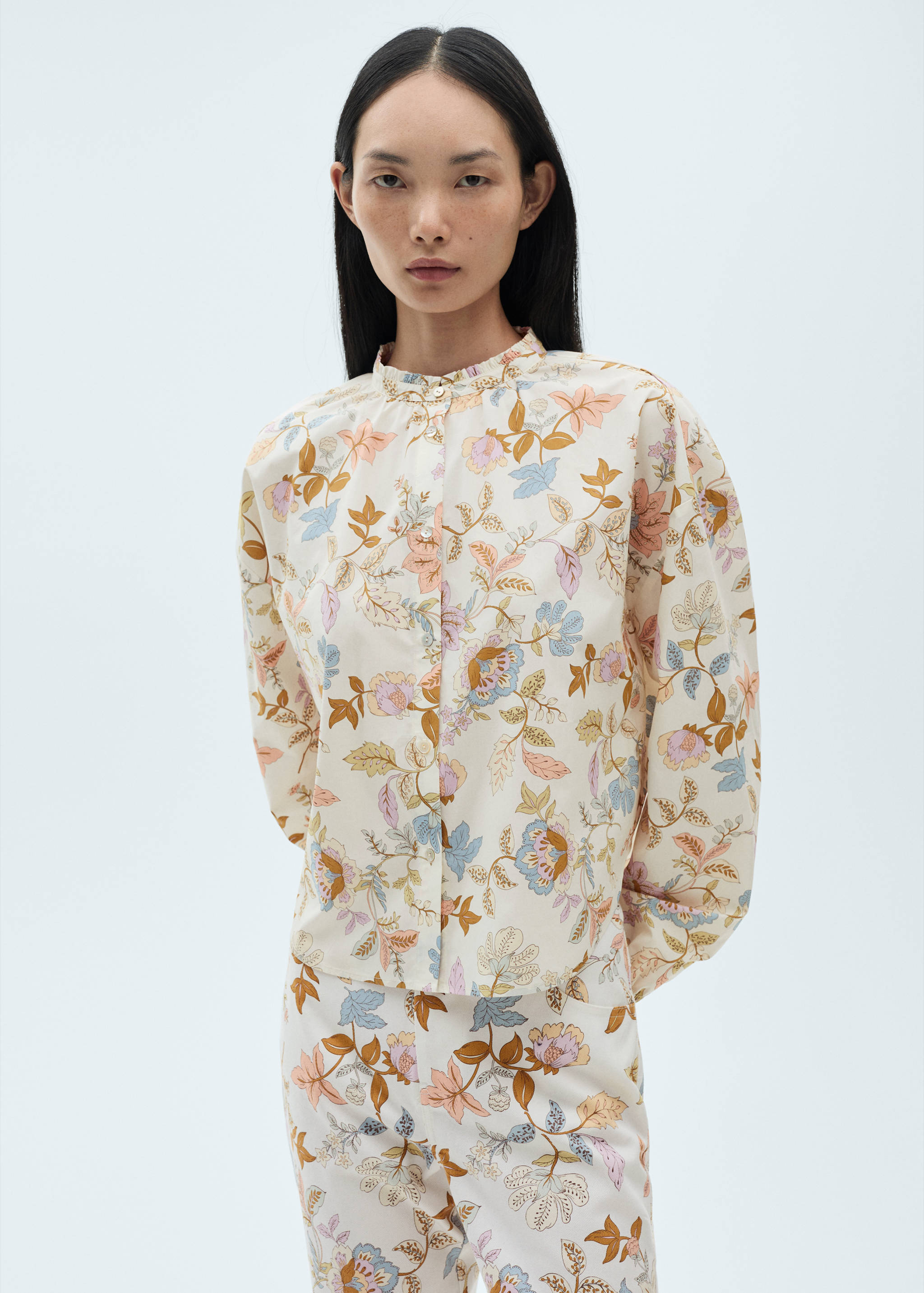 Blusa algodón estampado flores - Plano medio