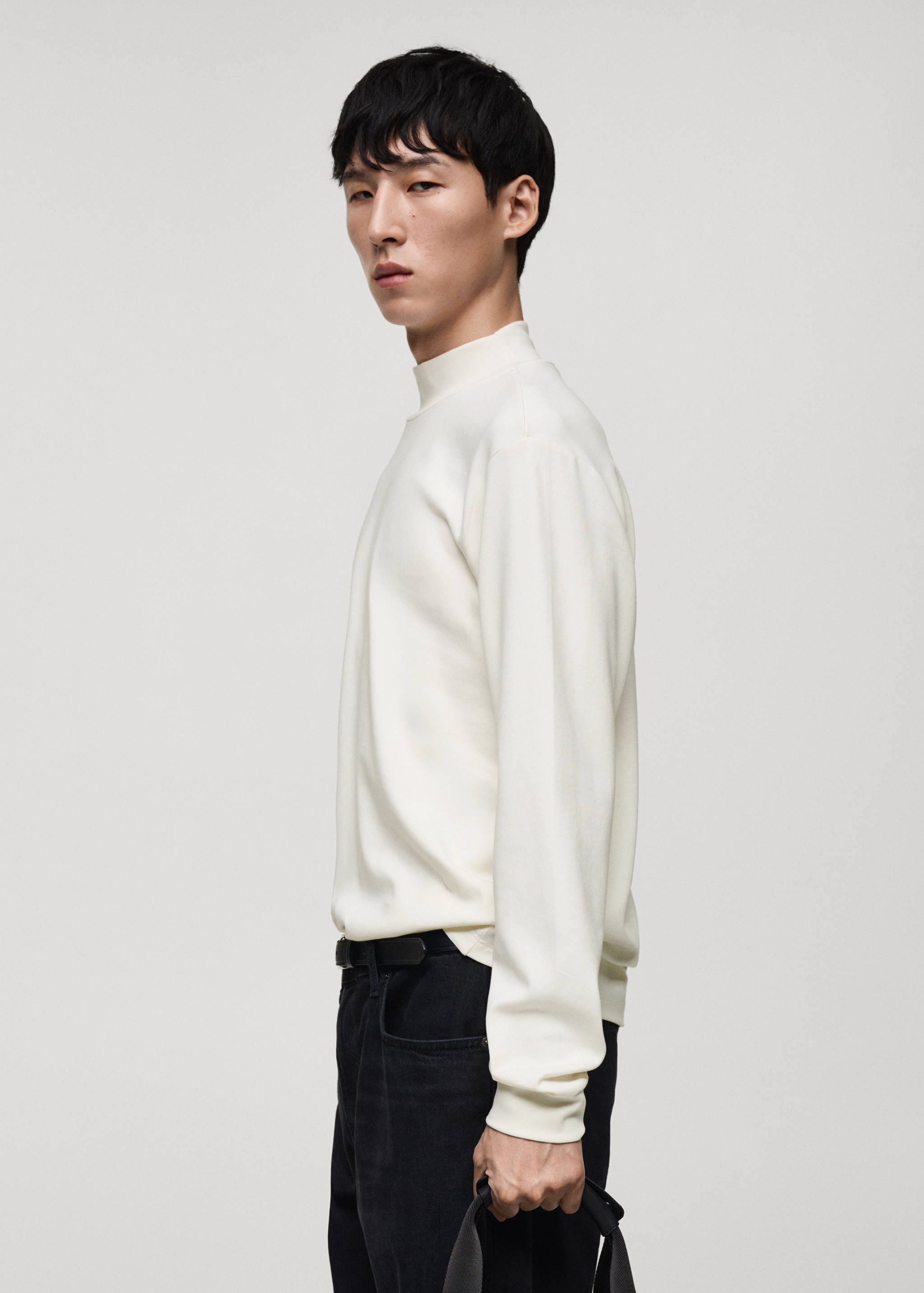 Langärmliges T-Shirt mit halbhohem Kragen - Detail des Artikels 2