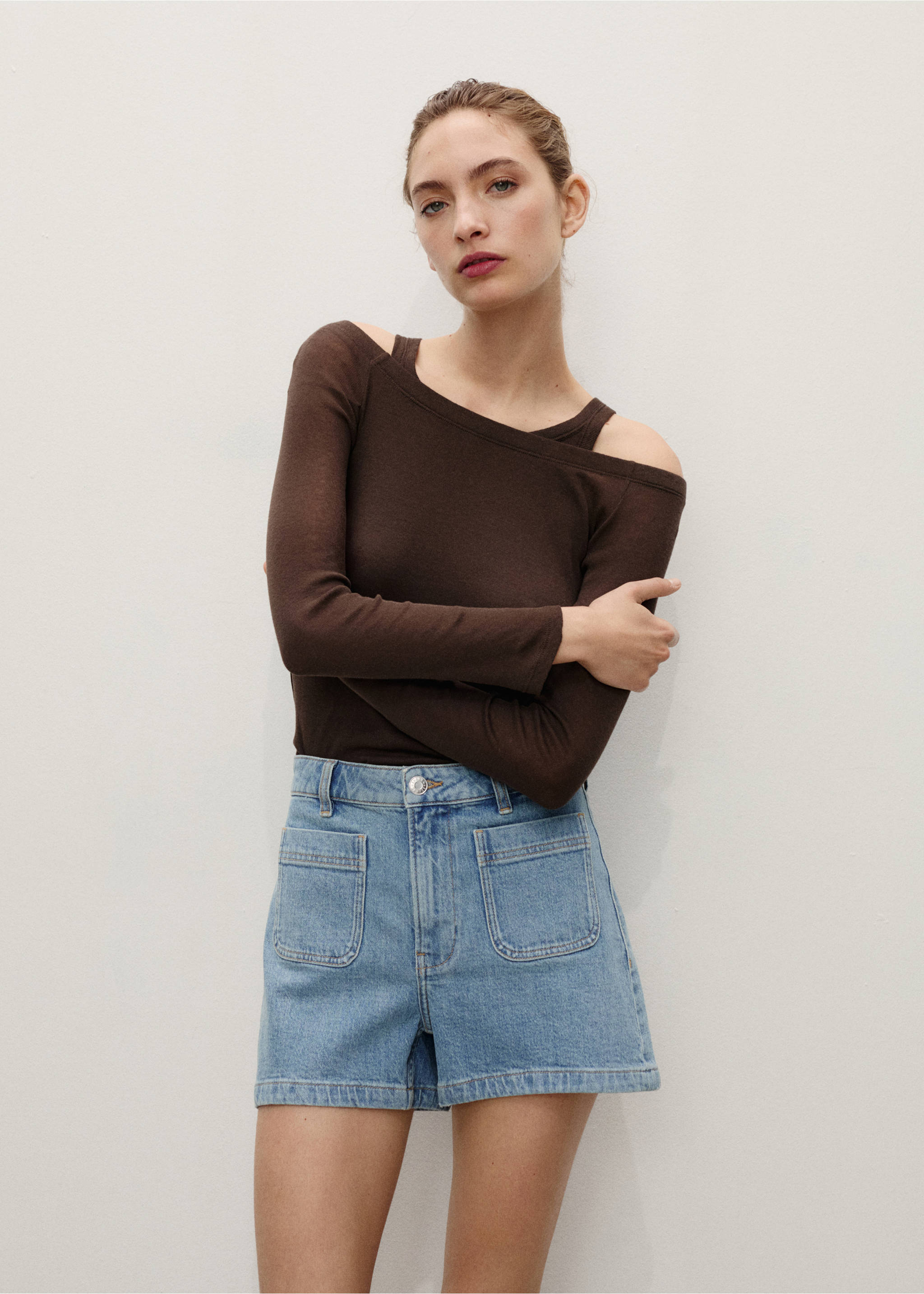 Shorts denim tiro alto bolsillos - Detalle del artículo 1, Azul medio. Ref: 87040604-00.