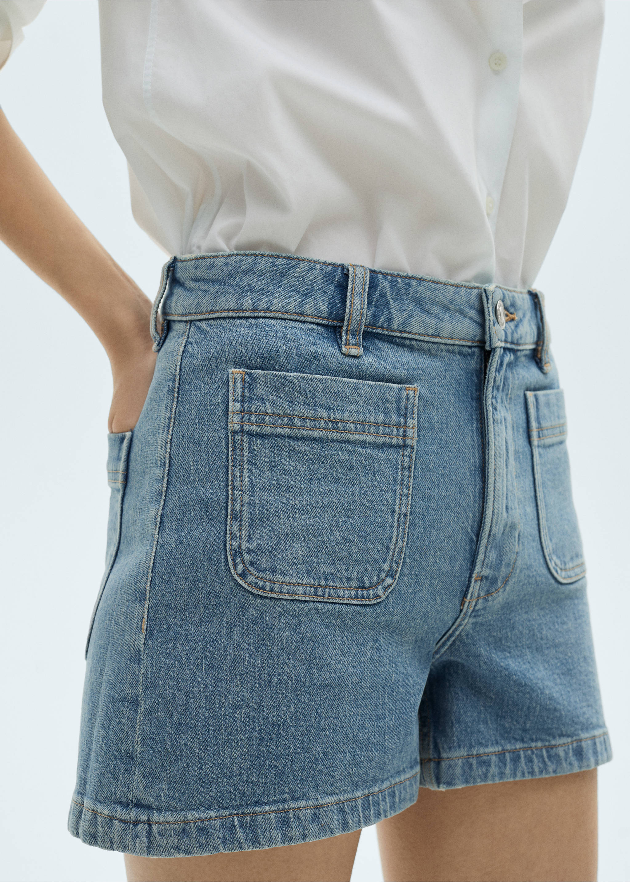 Shorts denim tiro alto bolsillos - Detalle del artículo 6, Azul medio. Ref: 87040604-00.