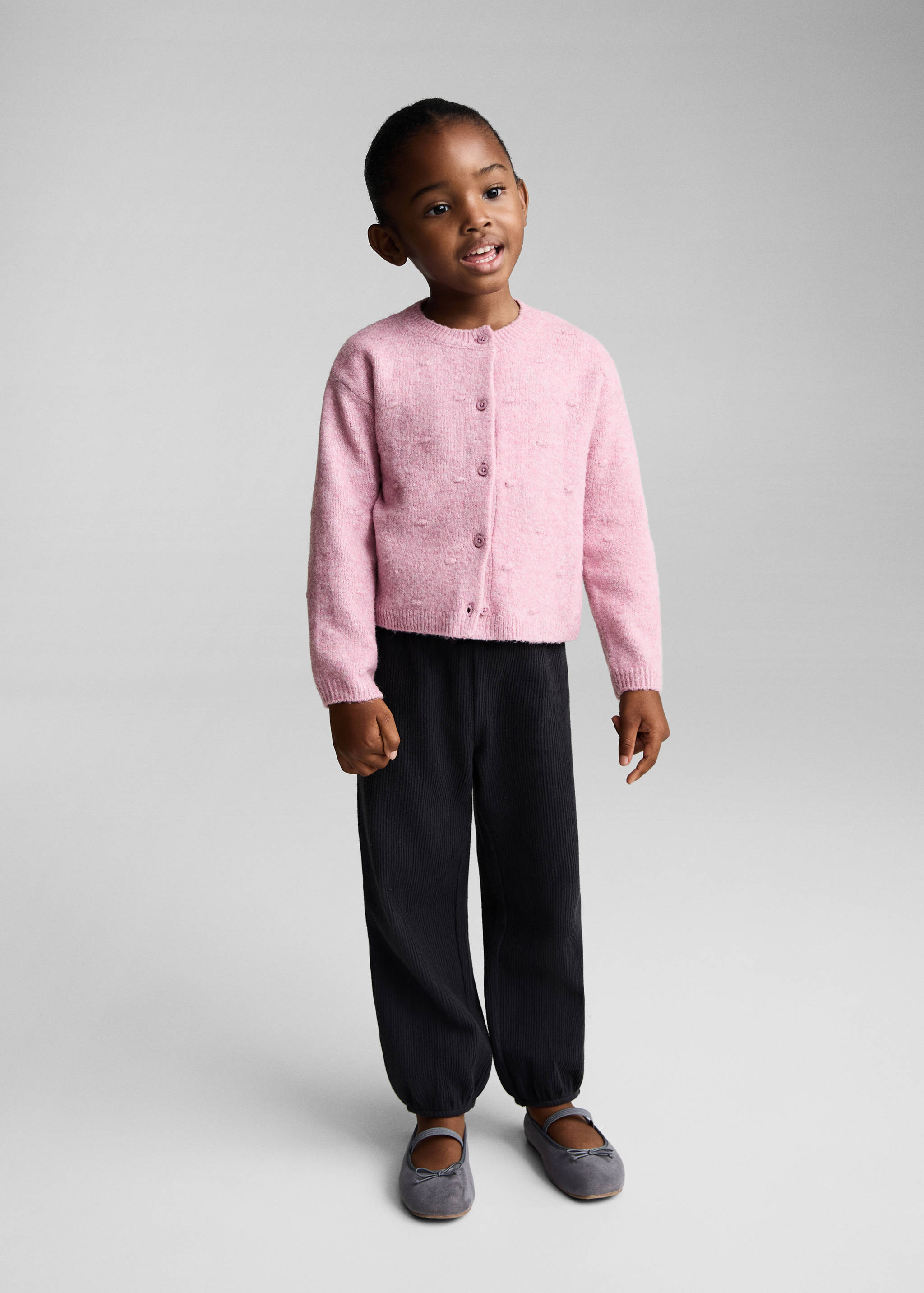 Knitted button cardigan - General plane