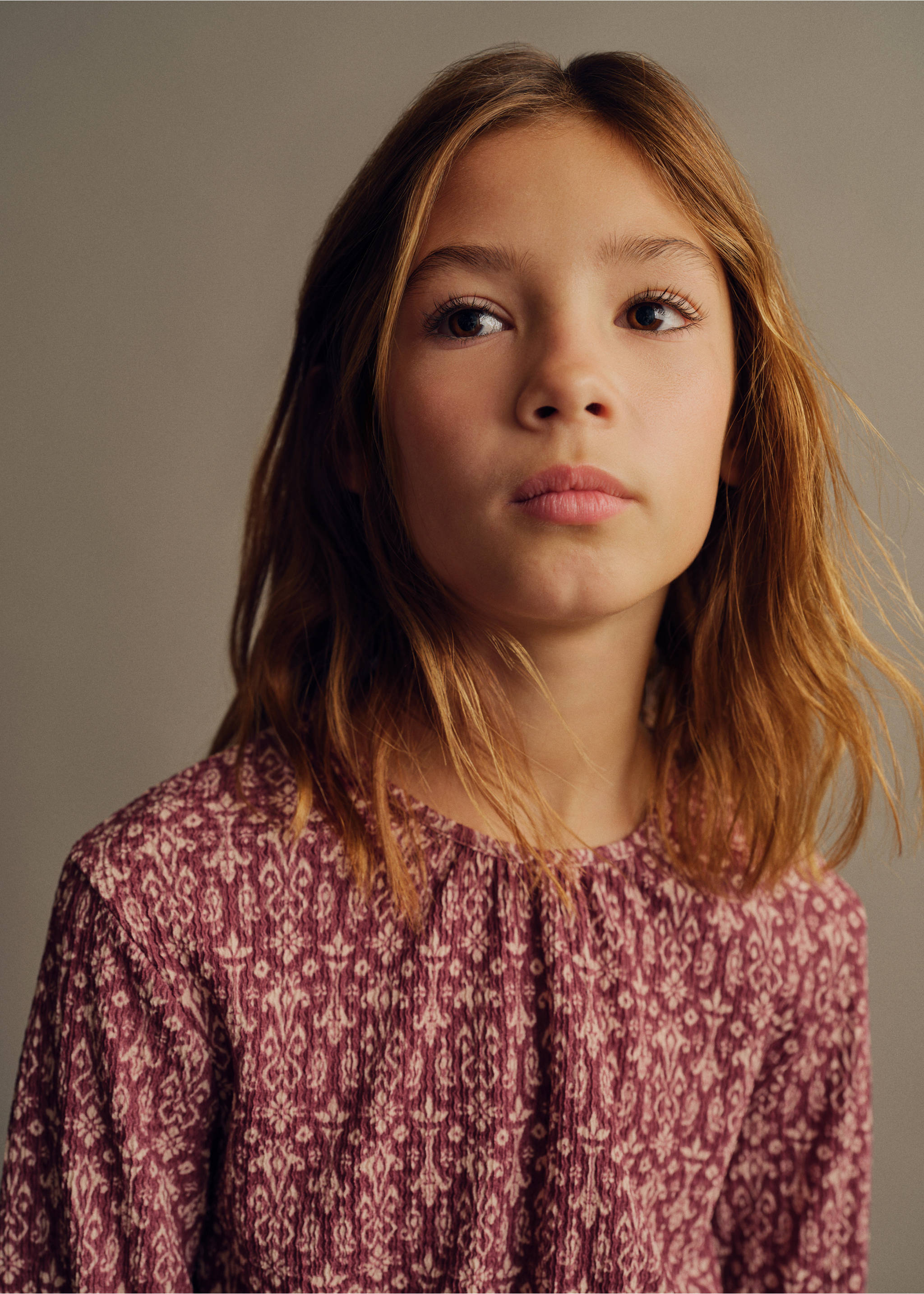 Ruched printed blouse - Details of the article 1, Maroon. Ref: 87040646-00.