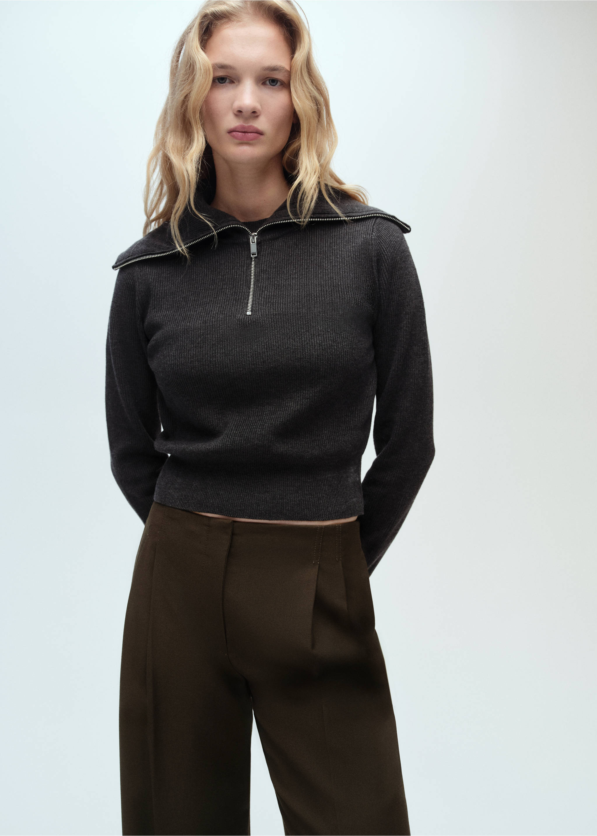 Wide leg suit trousers - Details of the article 1, Khaki. Ref: 87040654-00.