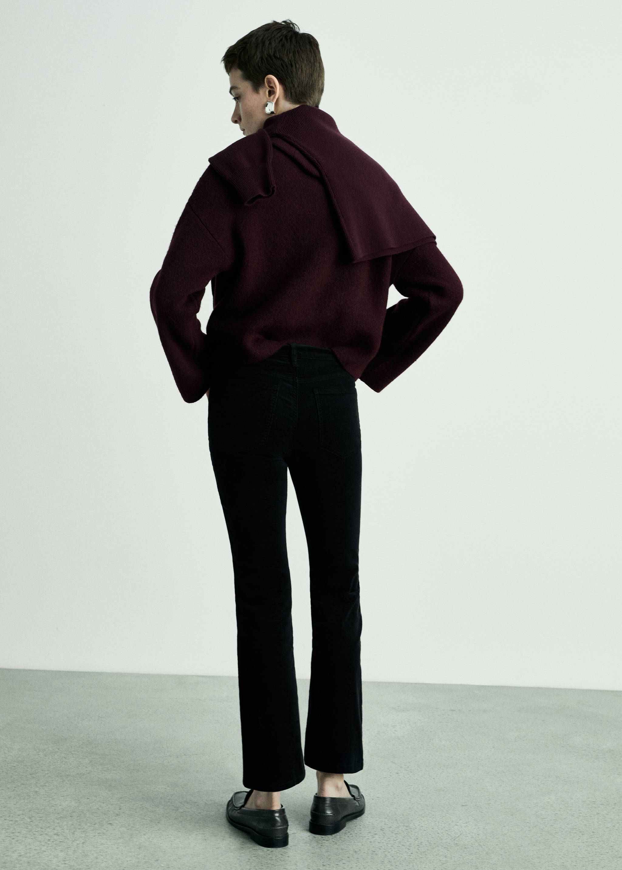 Flared-Crop-Cordjeans Sienna - Rückseite des Artikels